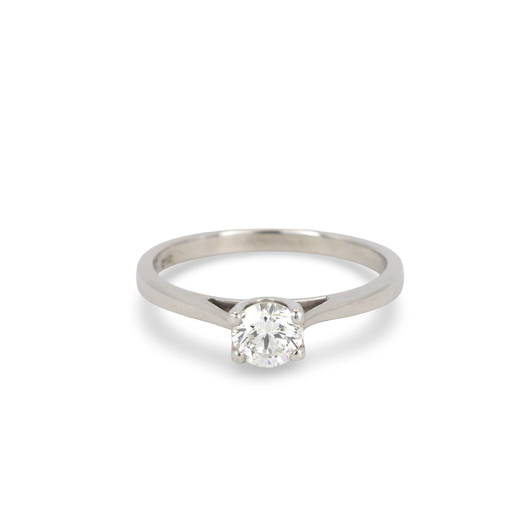 PLATINUM 0.5 CT DIAMOND SOLITAIRE RING.