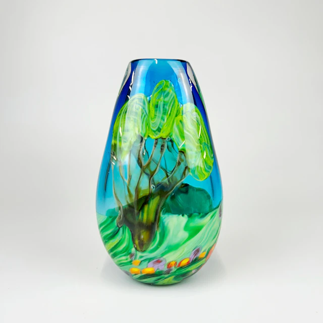 LYNDEN STUDIO GLASS VASE.