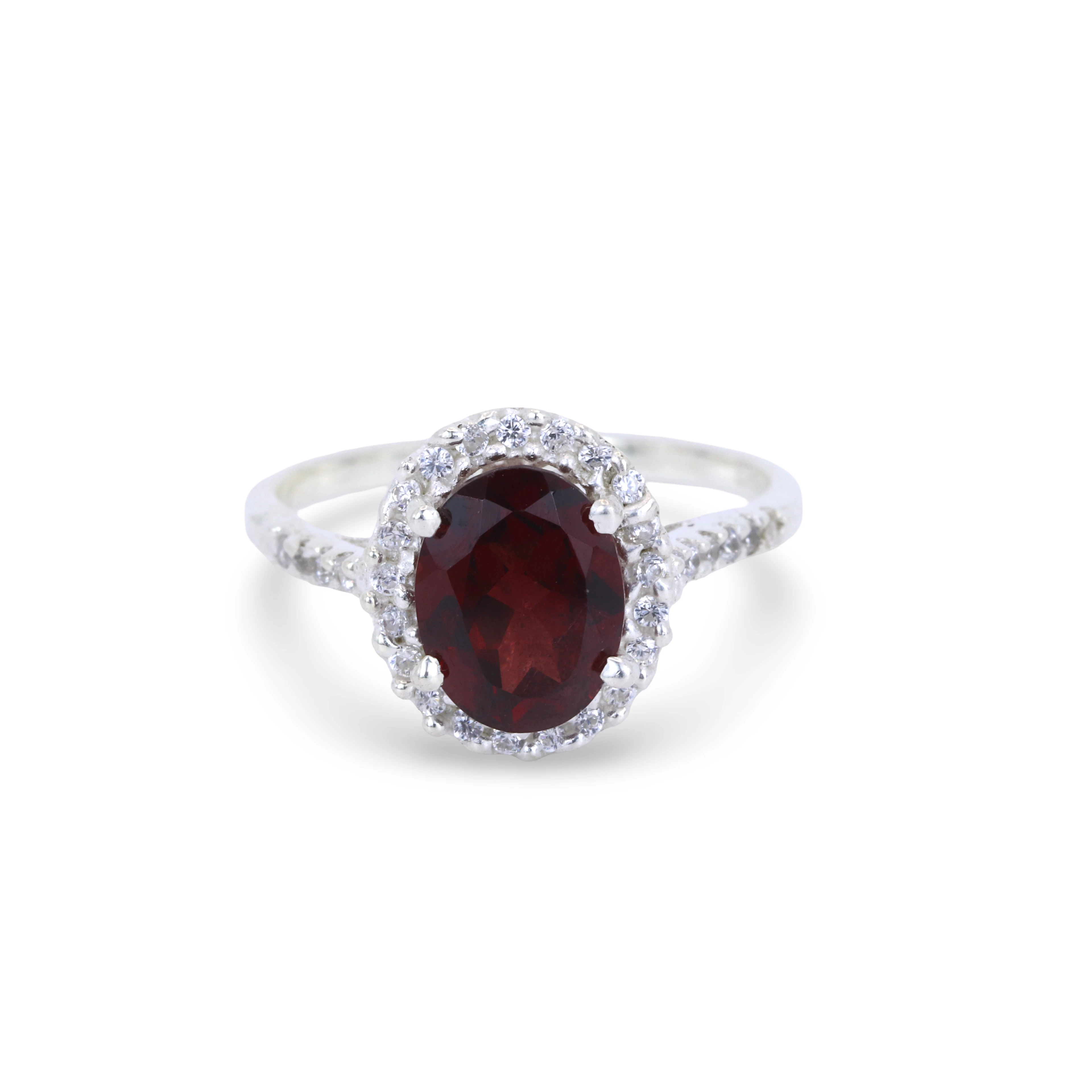 GARNET SILVER CLUSTER RING.
