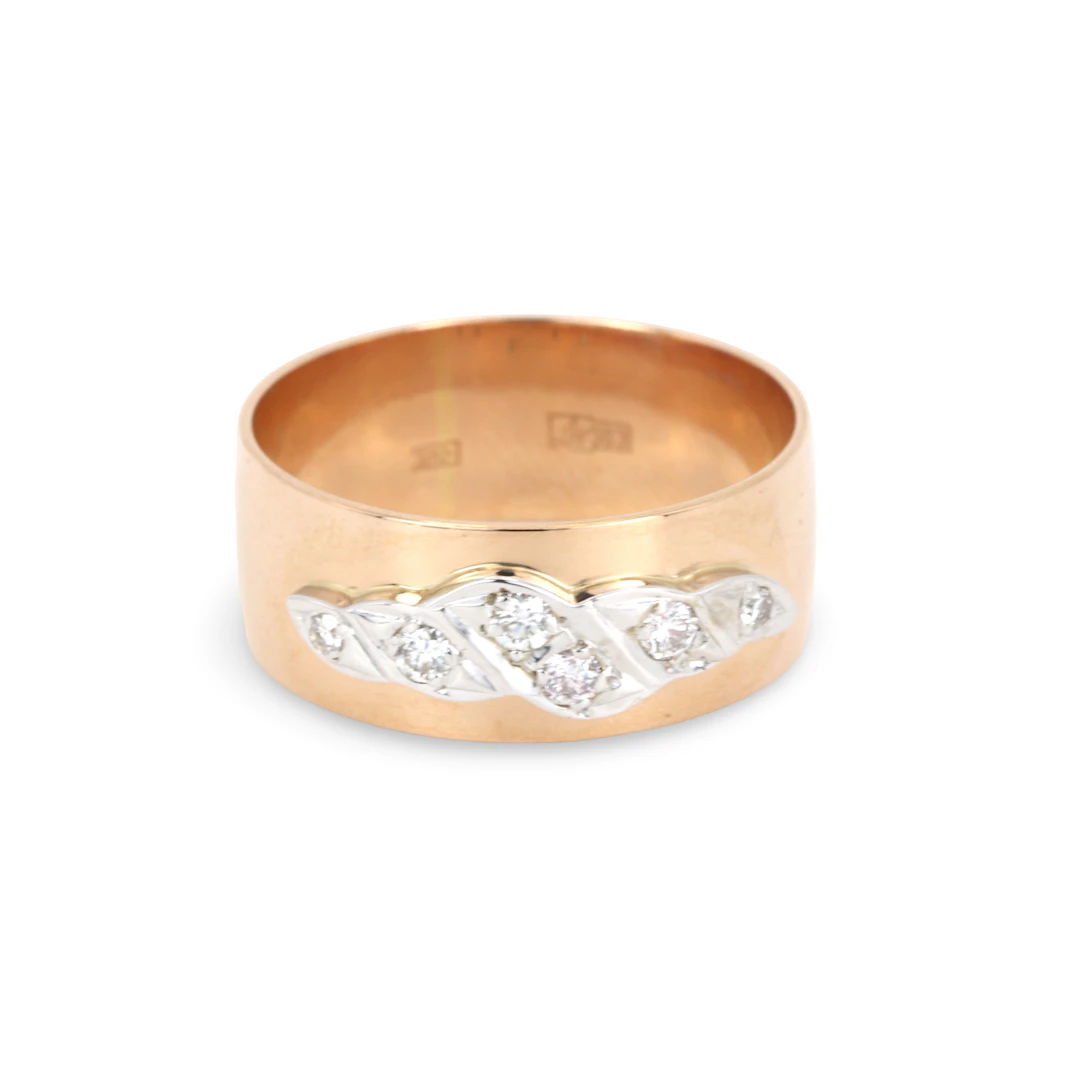 14CT ROSE GOLD DIAMOND RING.