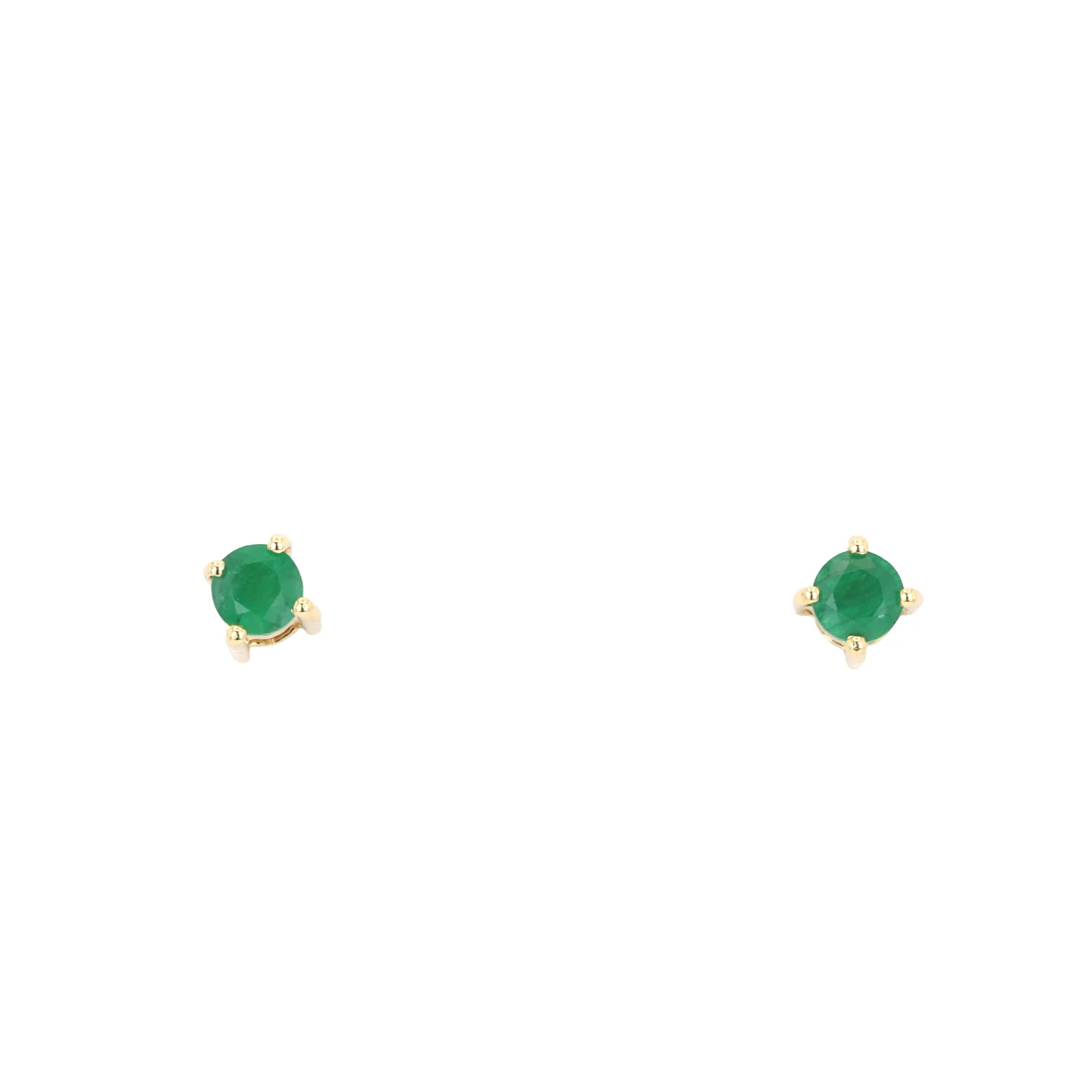18CT EMERALD STUD EARRINGS.
