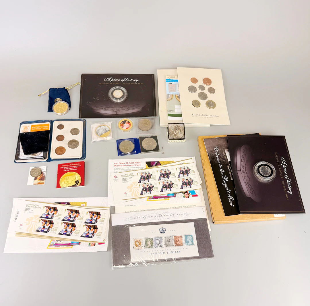 MIXED COINS AND STAMPS.