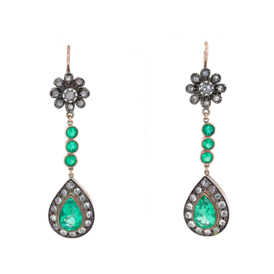14CT (6CT) EMERALD & DIAMOND EARRINGS.