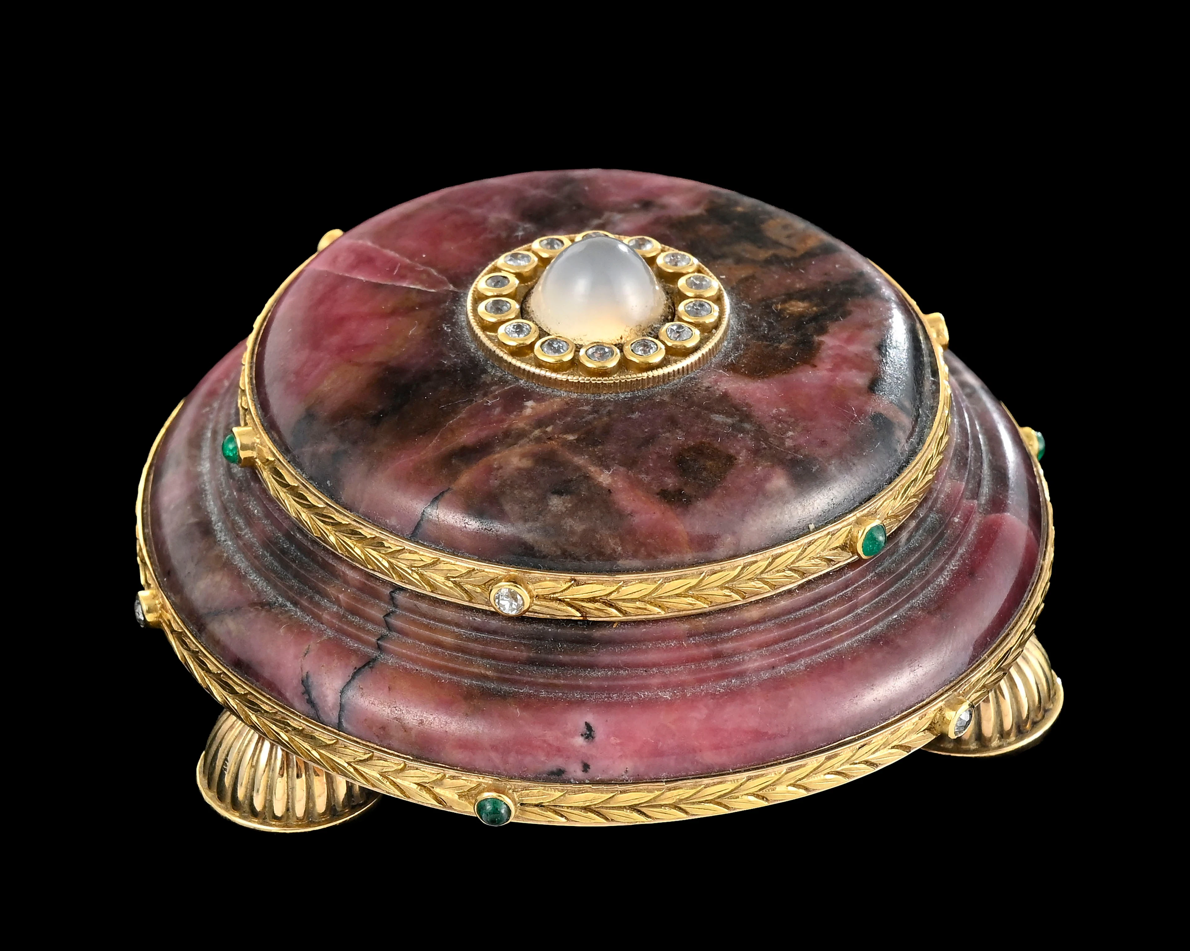 Sonnette de table en rhodonite avec monture en or, XXe s., porte des