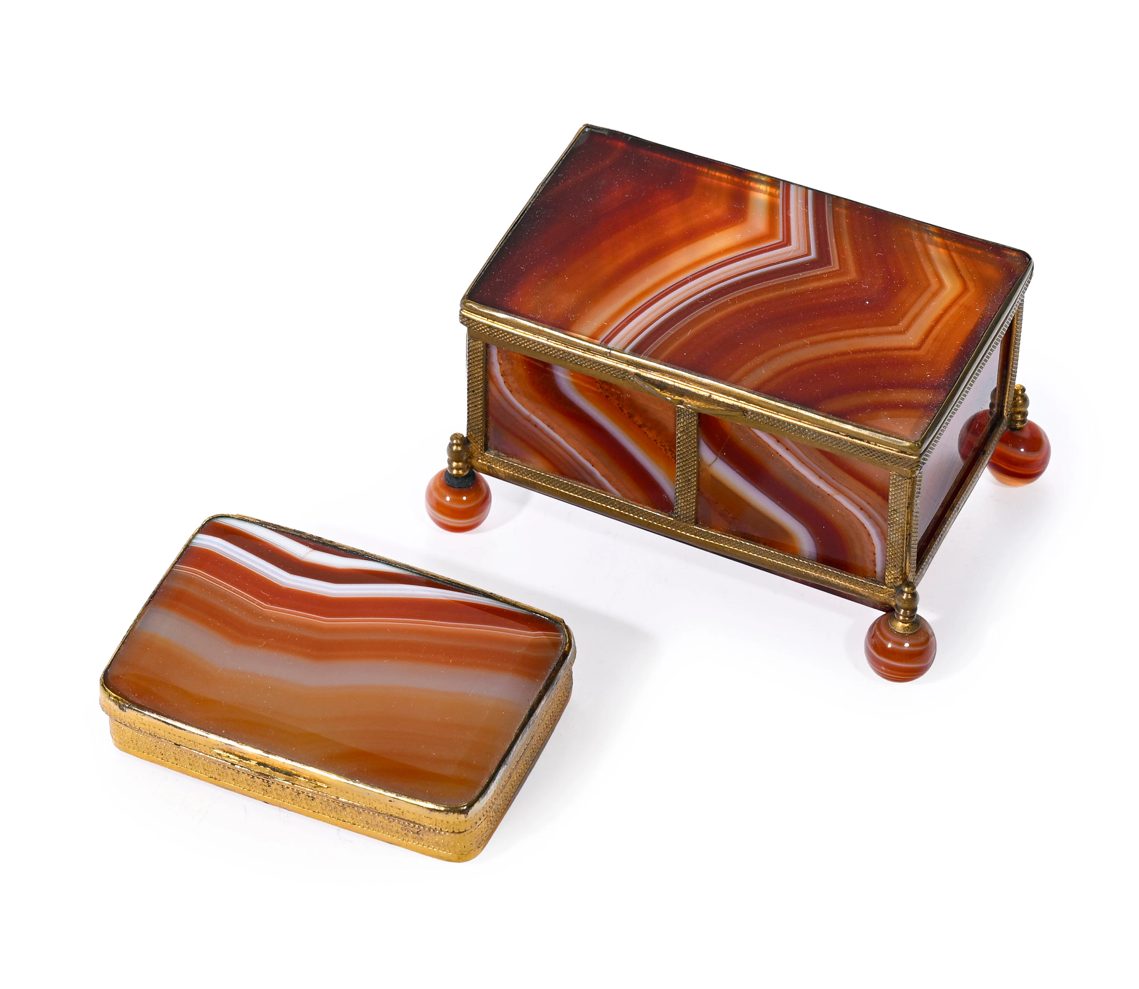 Coffret et boîte rectangulaires en agate rubanée brun-rouge et blanche