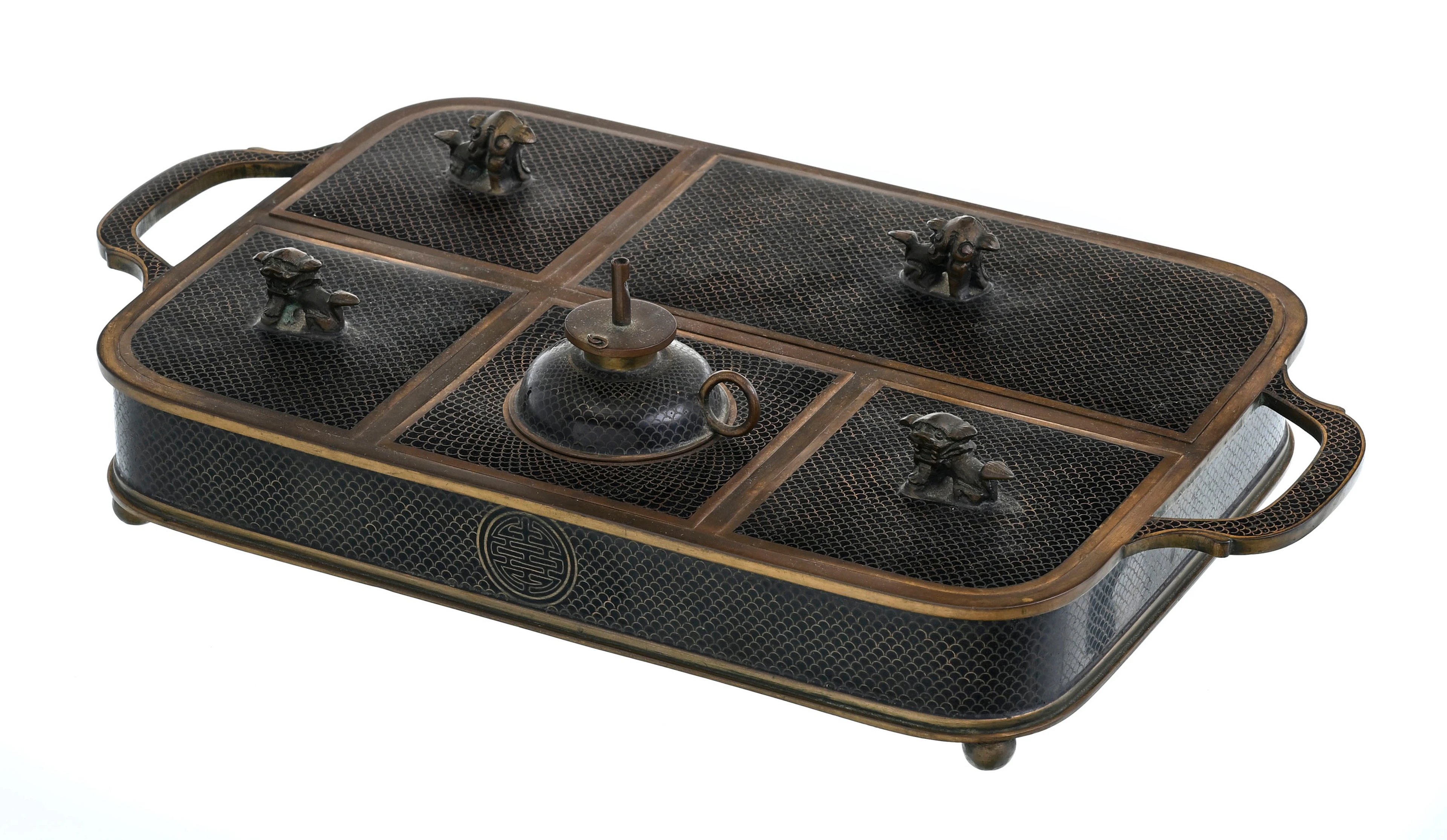 Nécessaire à opium en bronze et émaux cloisonnés, Chine, XIX-XXe s.