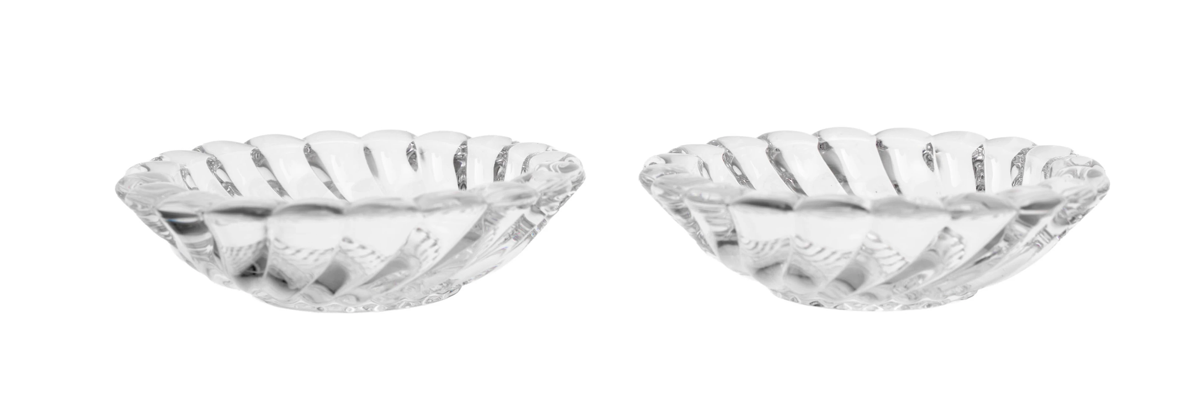 Baccarat. Ensemble de 3 coupelles en cristal, 2 modèles, diam. 8 et