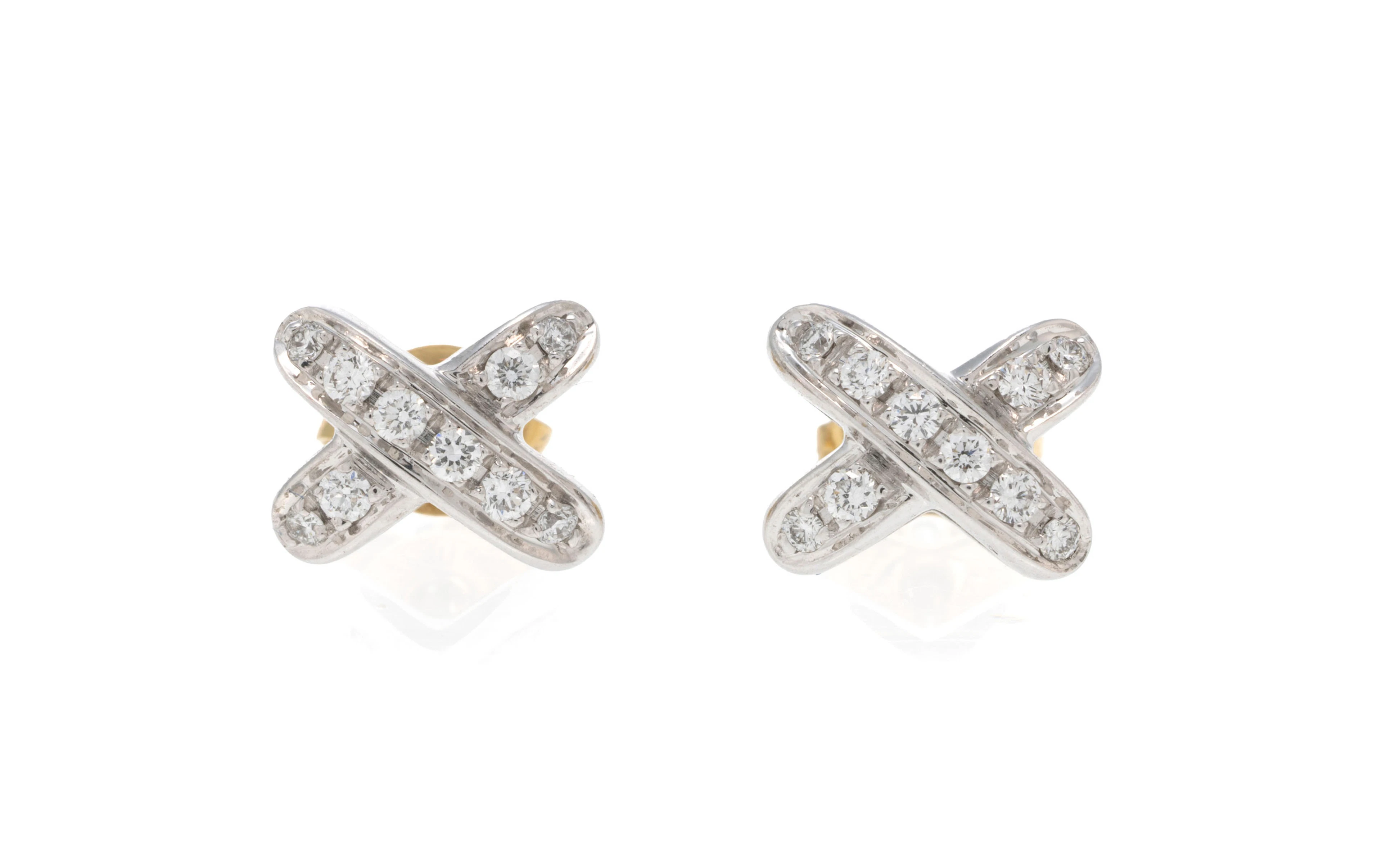 Chaumet, Liens, paire de clous d'oreilles or gris 750 sertie de diamants