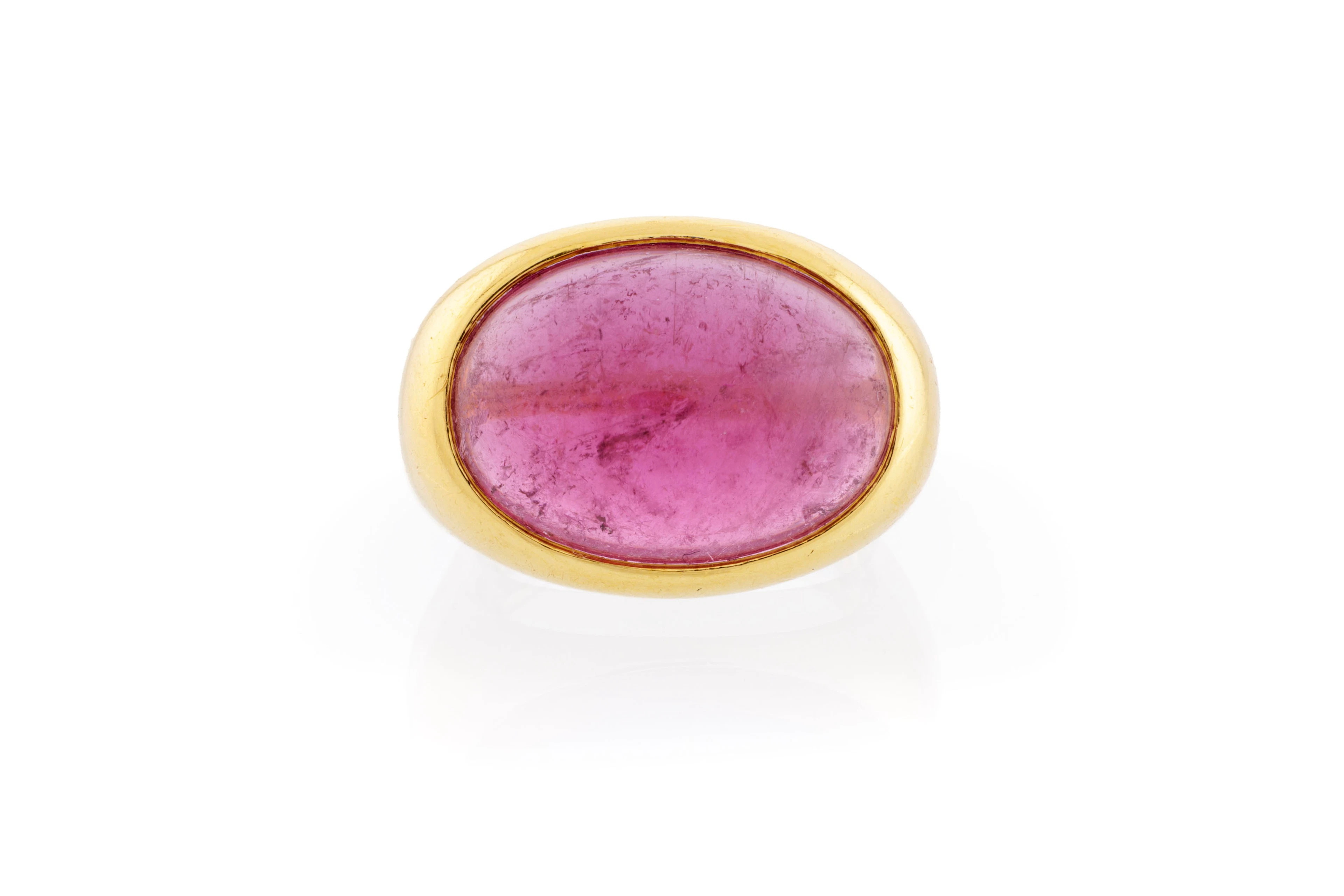Bague or 750 sertie d'un cabochon de tourmaline rose, doigt env. 46-6, 13g
