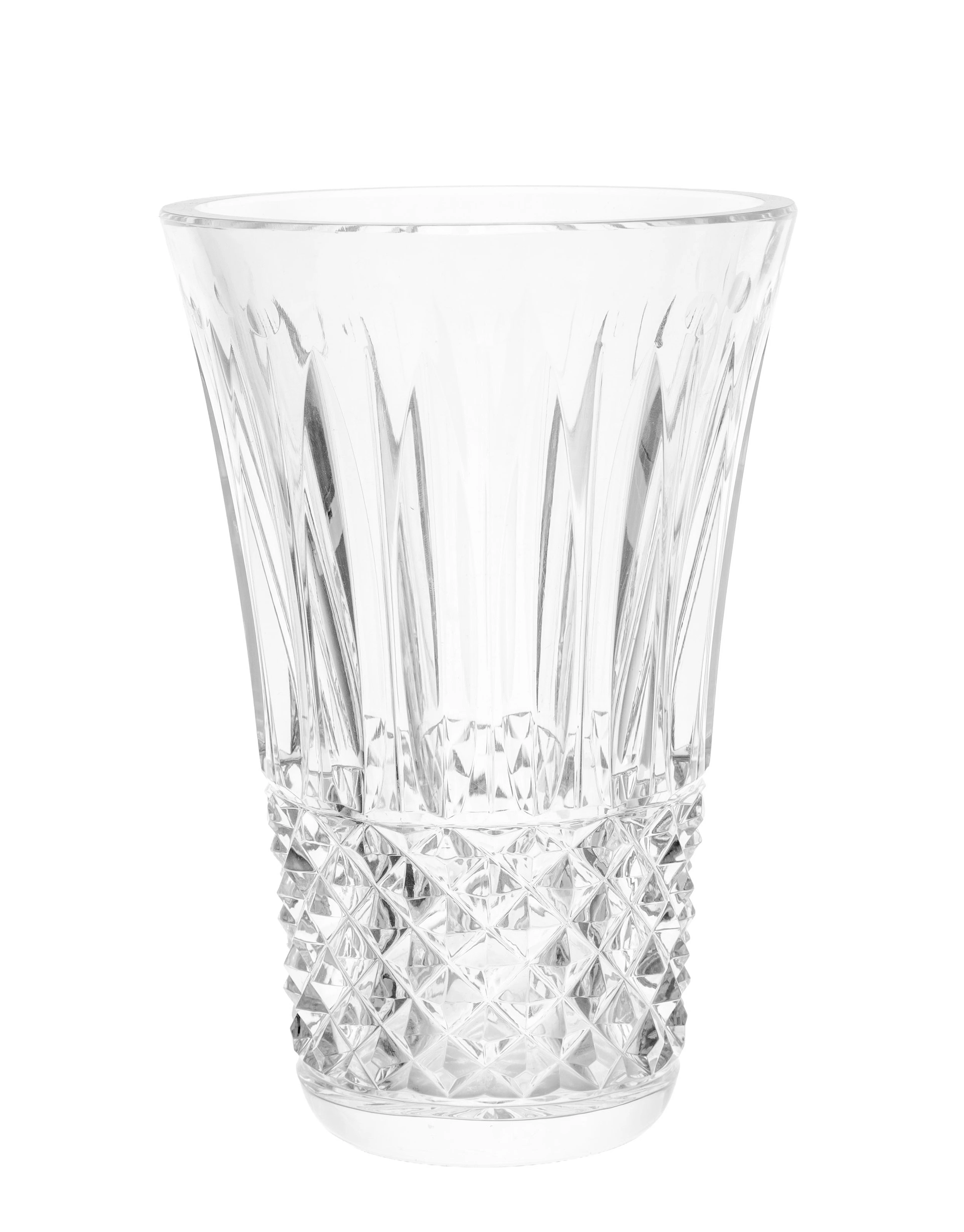 Saint-Louis dans le goût de. Vase en cristal, modèle rappelant le