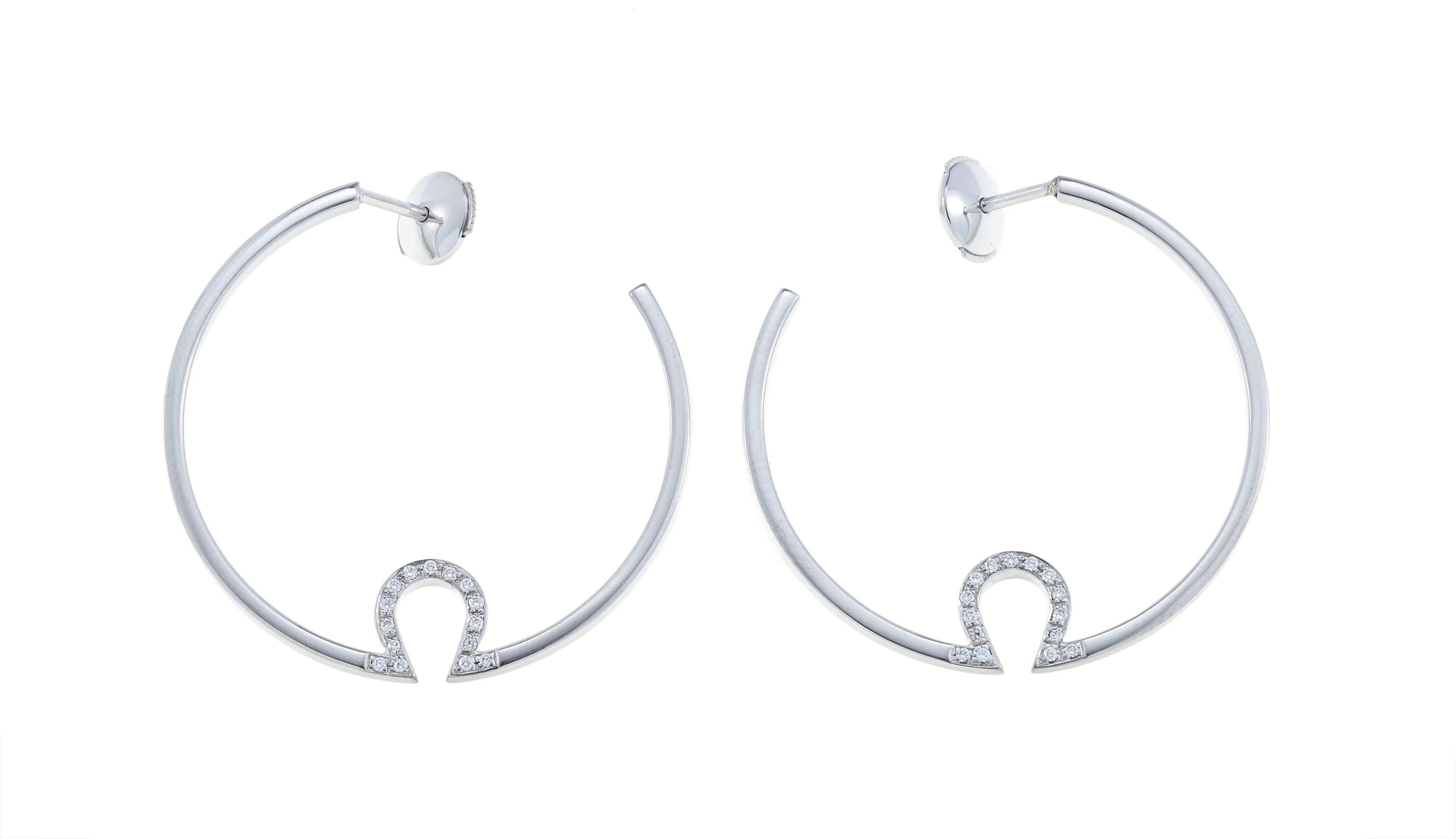 Omega, paire de créoles or gris 750 partiellement serties de diamants