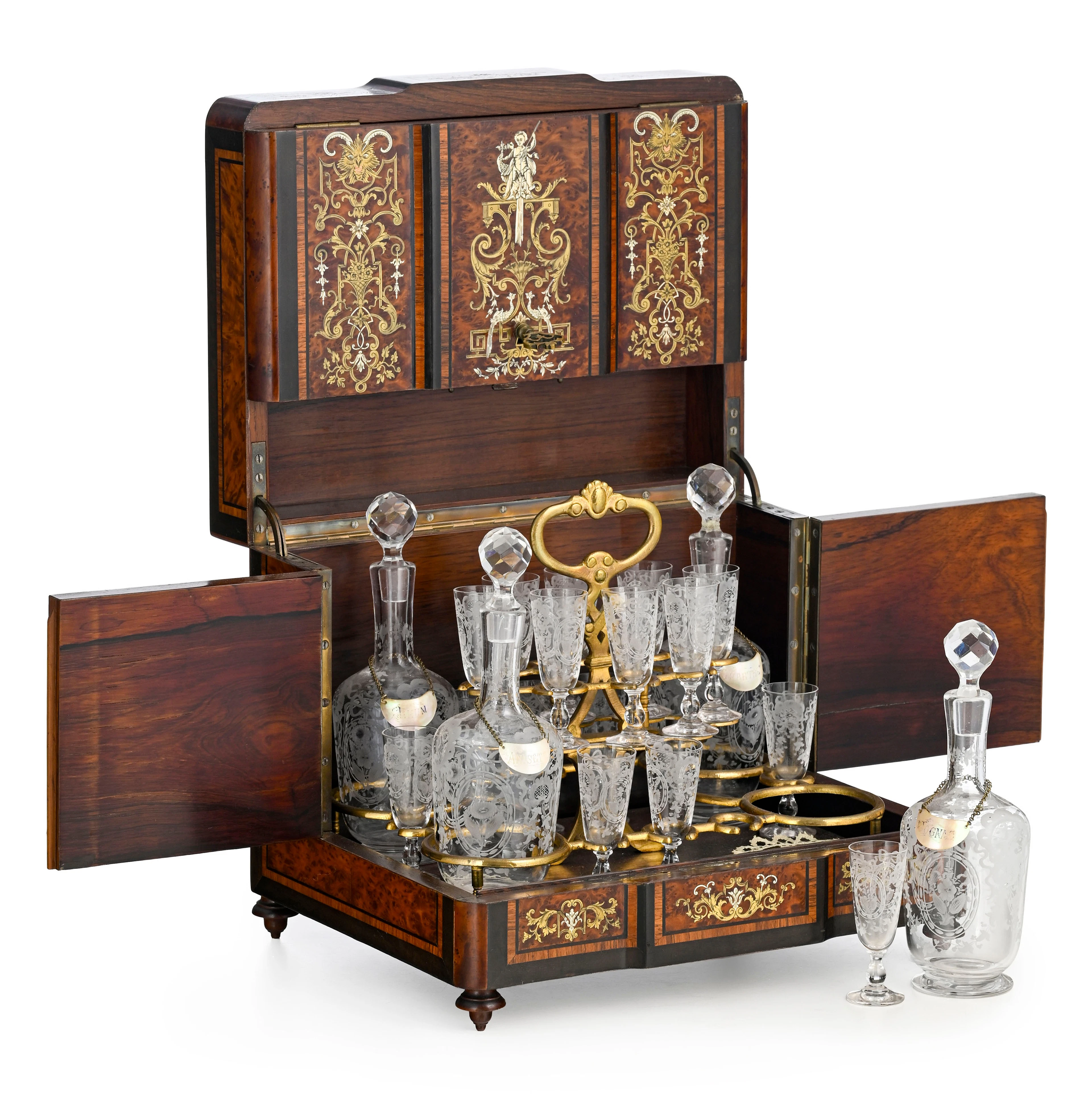 Cave à liqueur d'époque Napoléon III, par R. Guyot à Paris, vers 1870