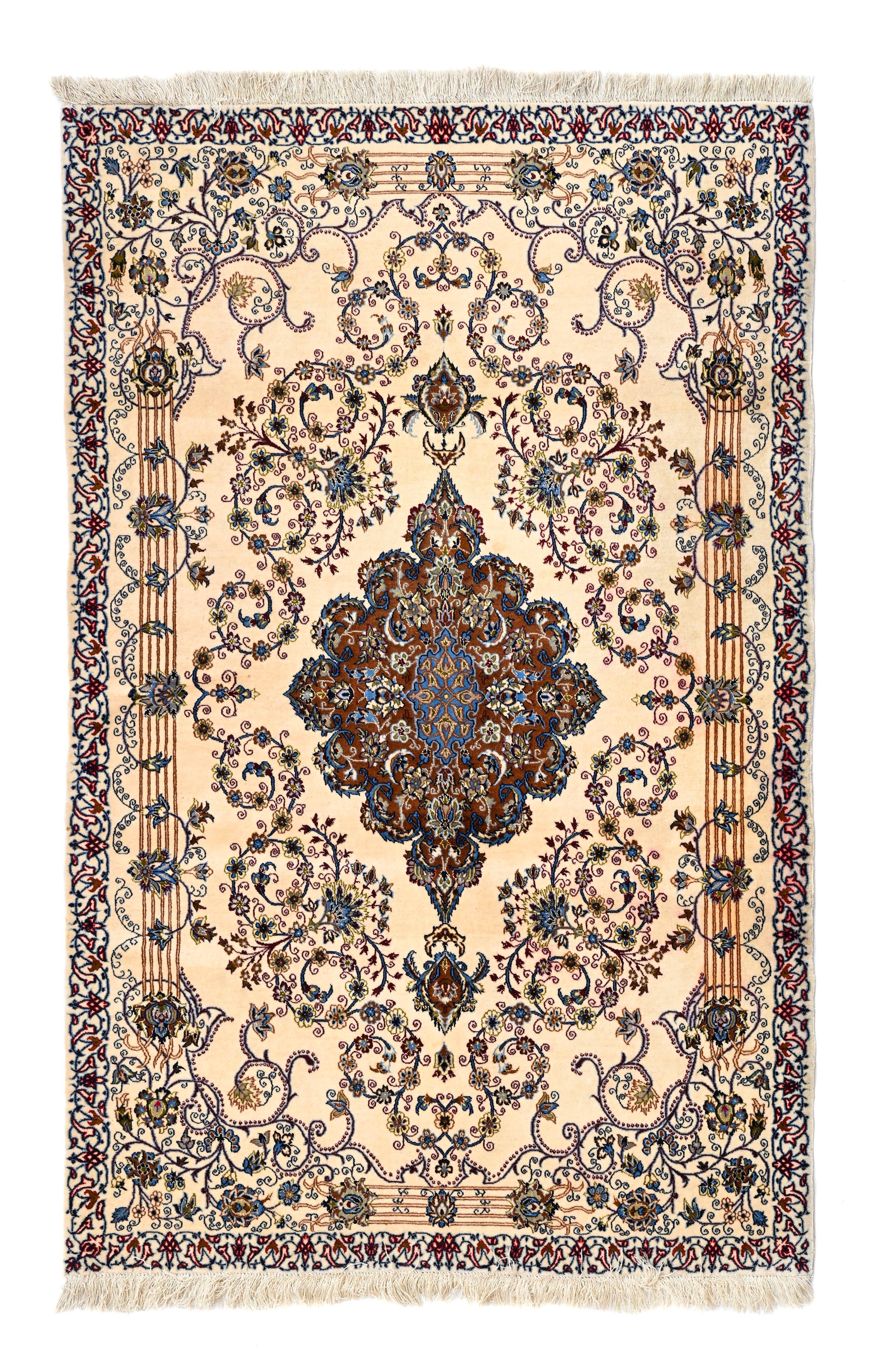 Tapis Ispahan, Iran, fin du XXe s., à médaillon central bleu et brun