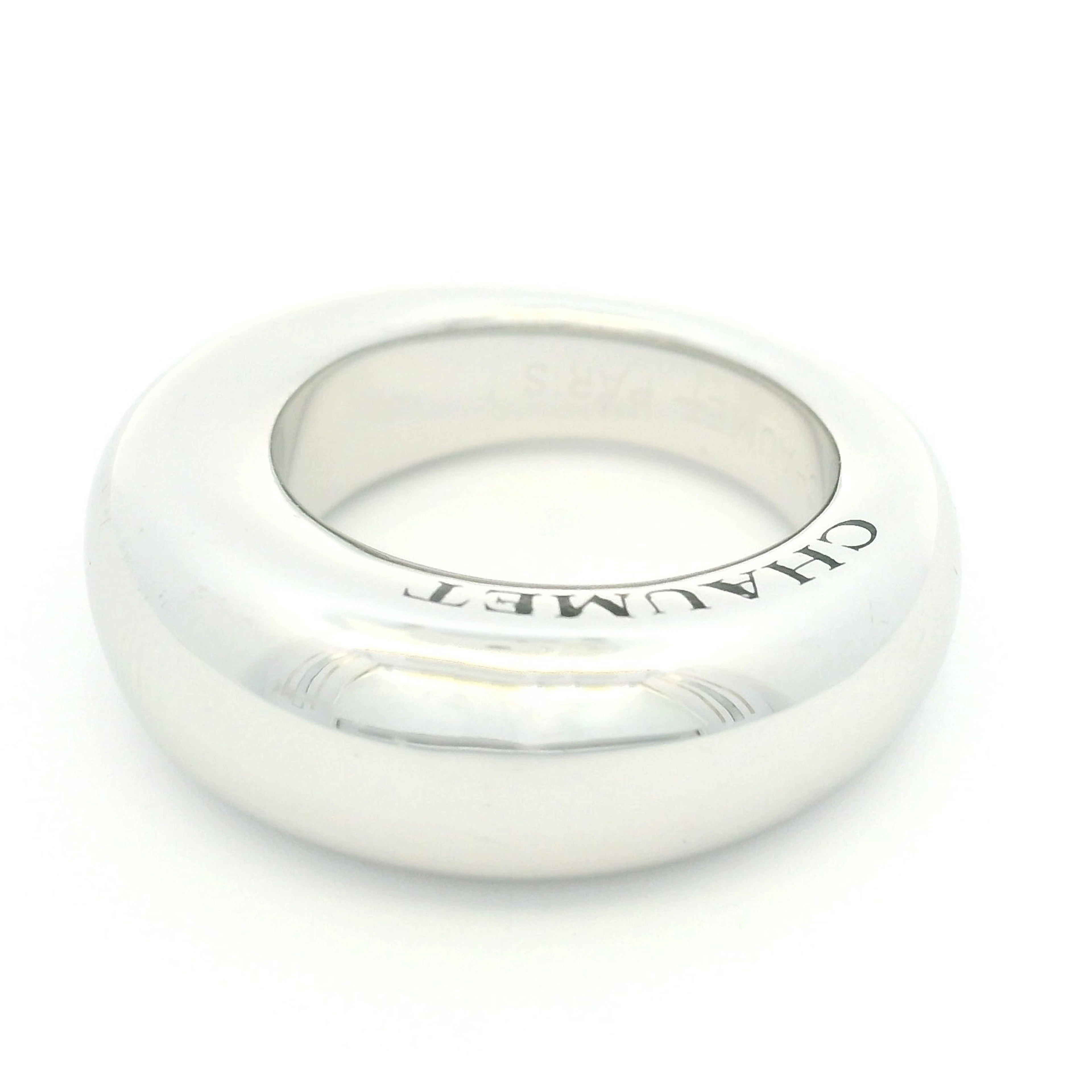 Chaumet, bague jonc or gris 750, signée, numérotée 881645, doigt 53-13, 12g