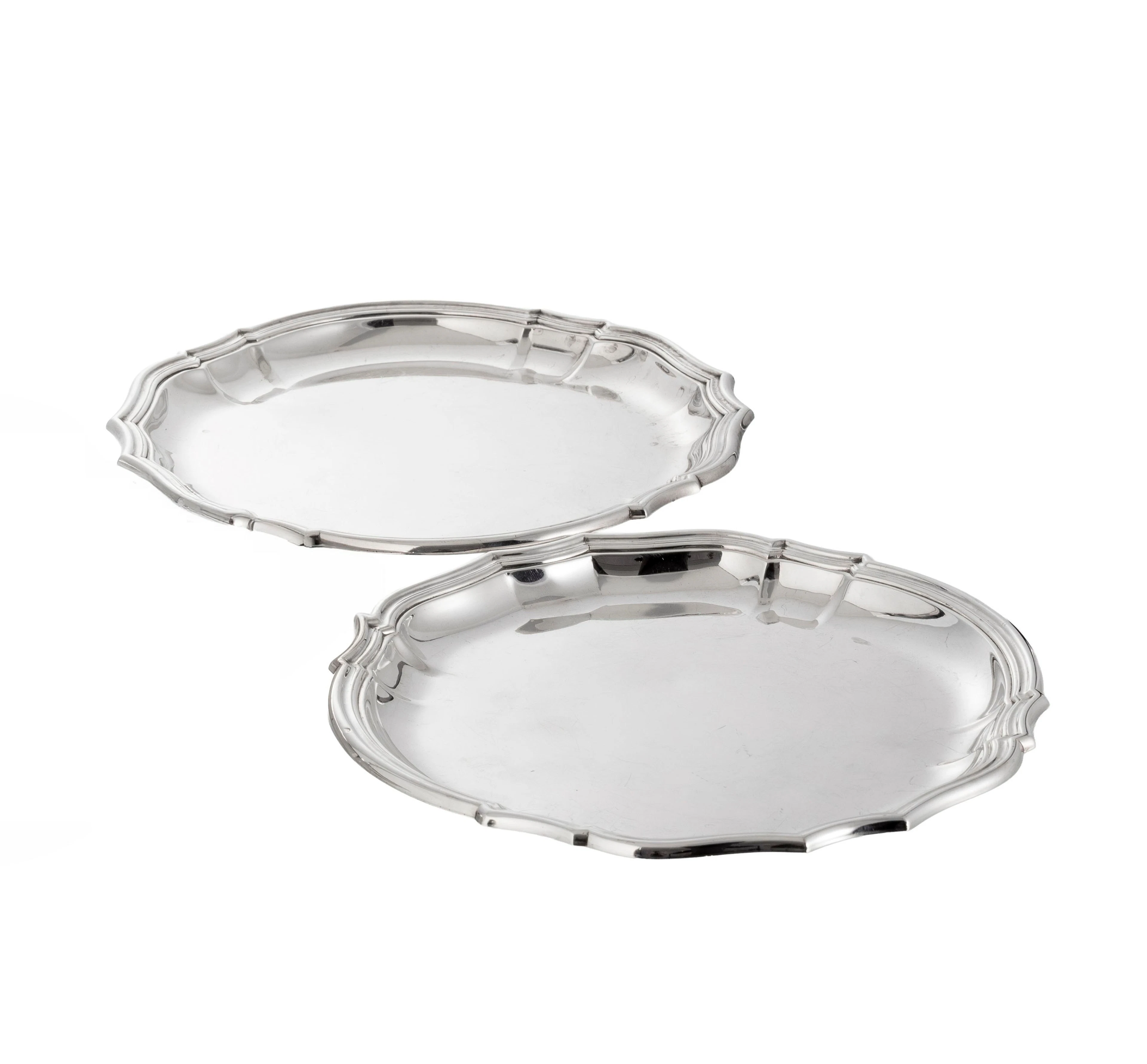 Puiforcat. Ensemble de 2 plats ronds et 1 plat ovale en argent Minerve