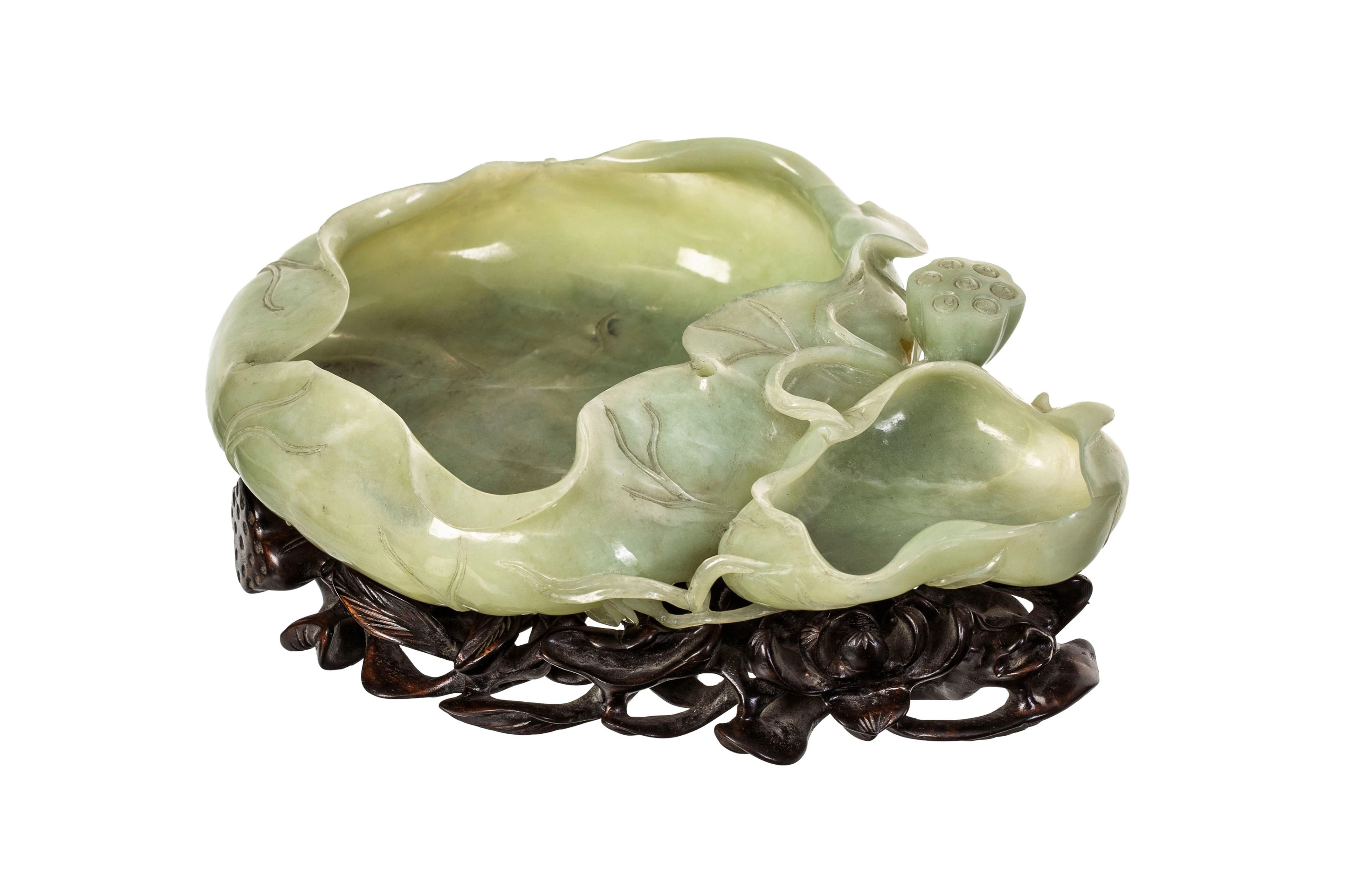 Grand bixi (rince-pinceaux) en jade en forme de deux lotus, Chine