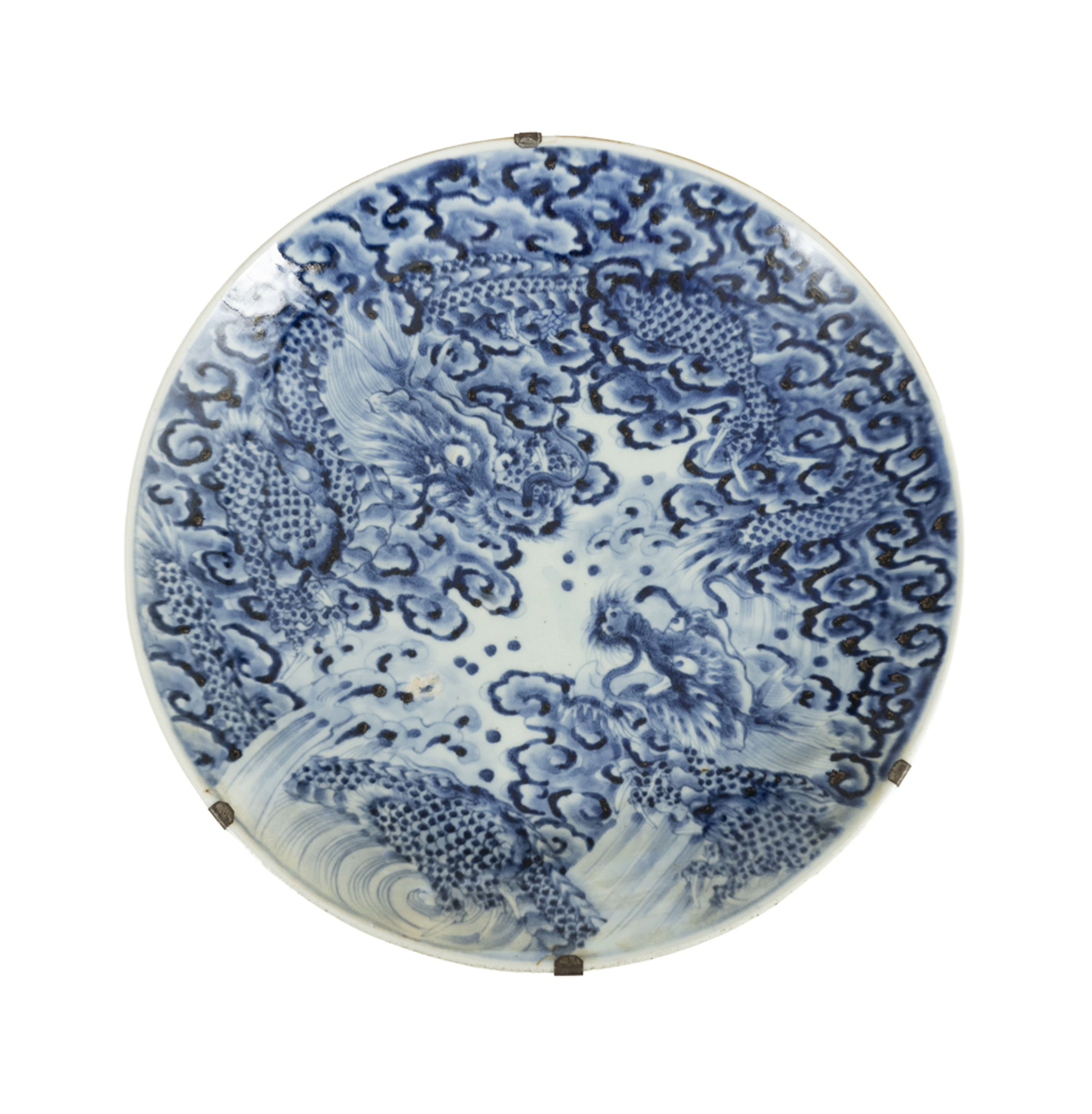 Plat en porcelaine, Japon, époque Meiji, décor en bleu de dragons