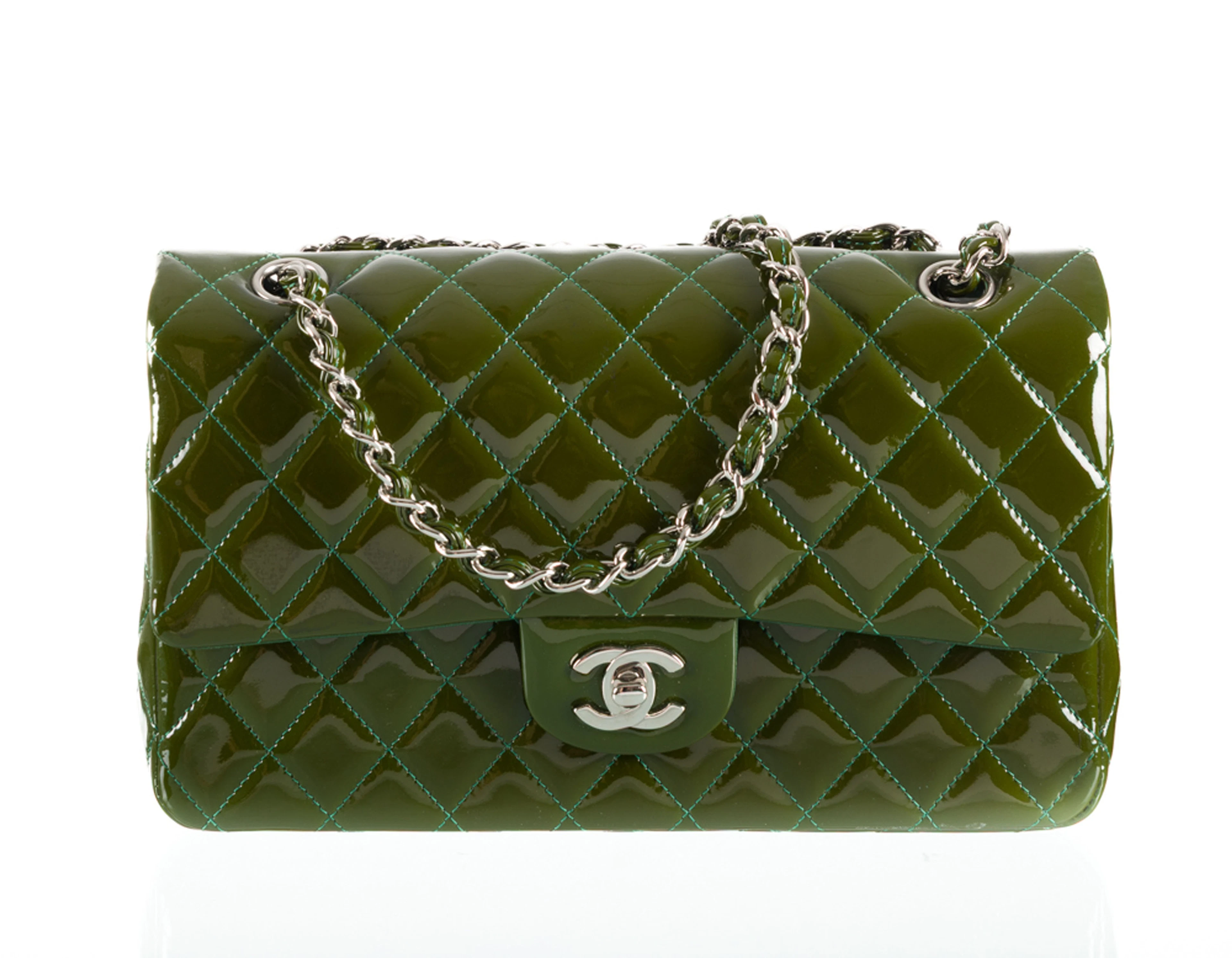 Chanel, sac Timeless Medium classique à double rabat en cuir matelassé