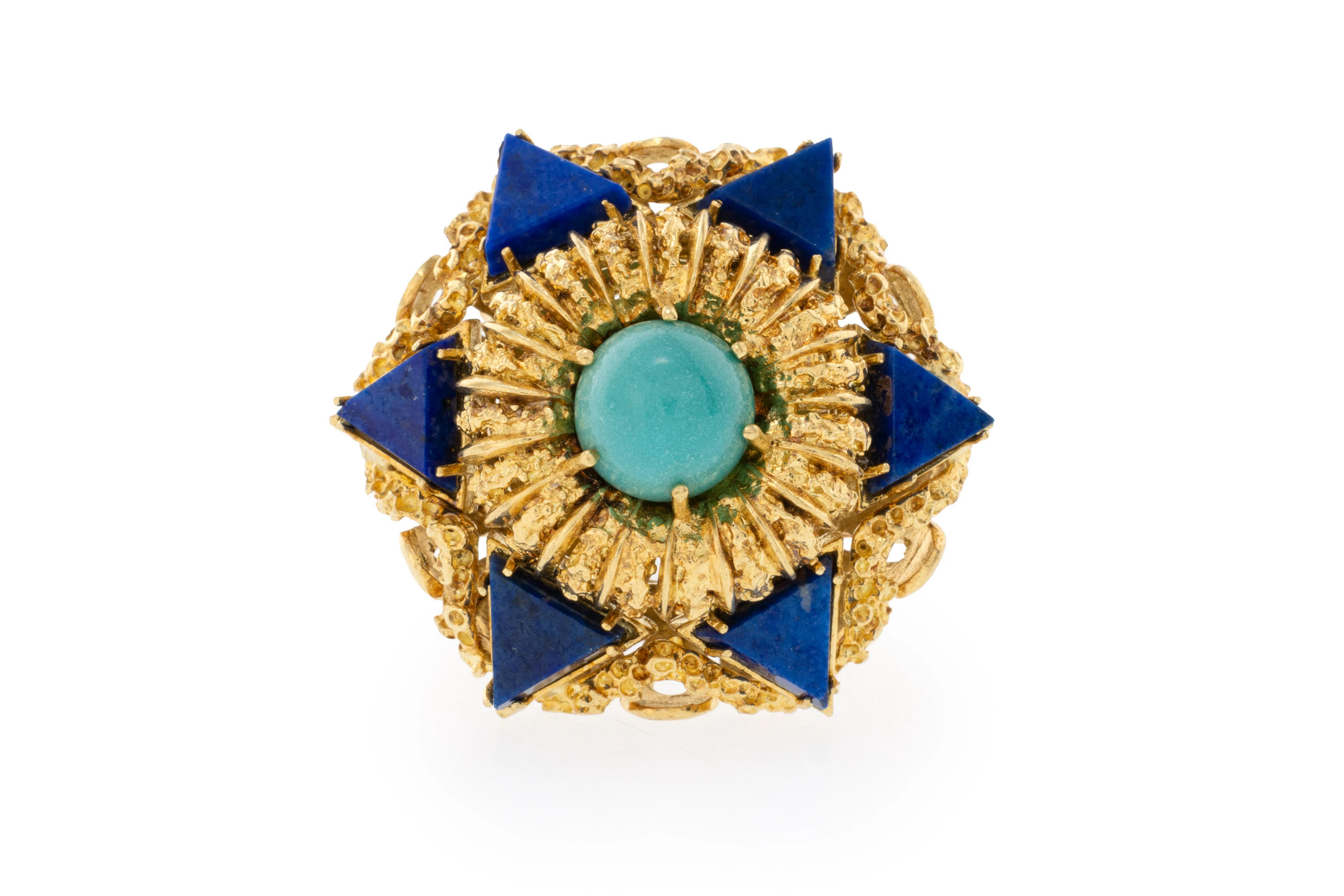 Bague or 750 texturé et ajouré ornés d'un cabochon de turquoise entouré