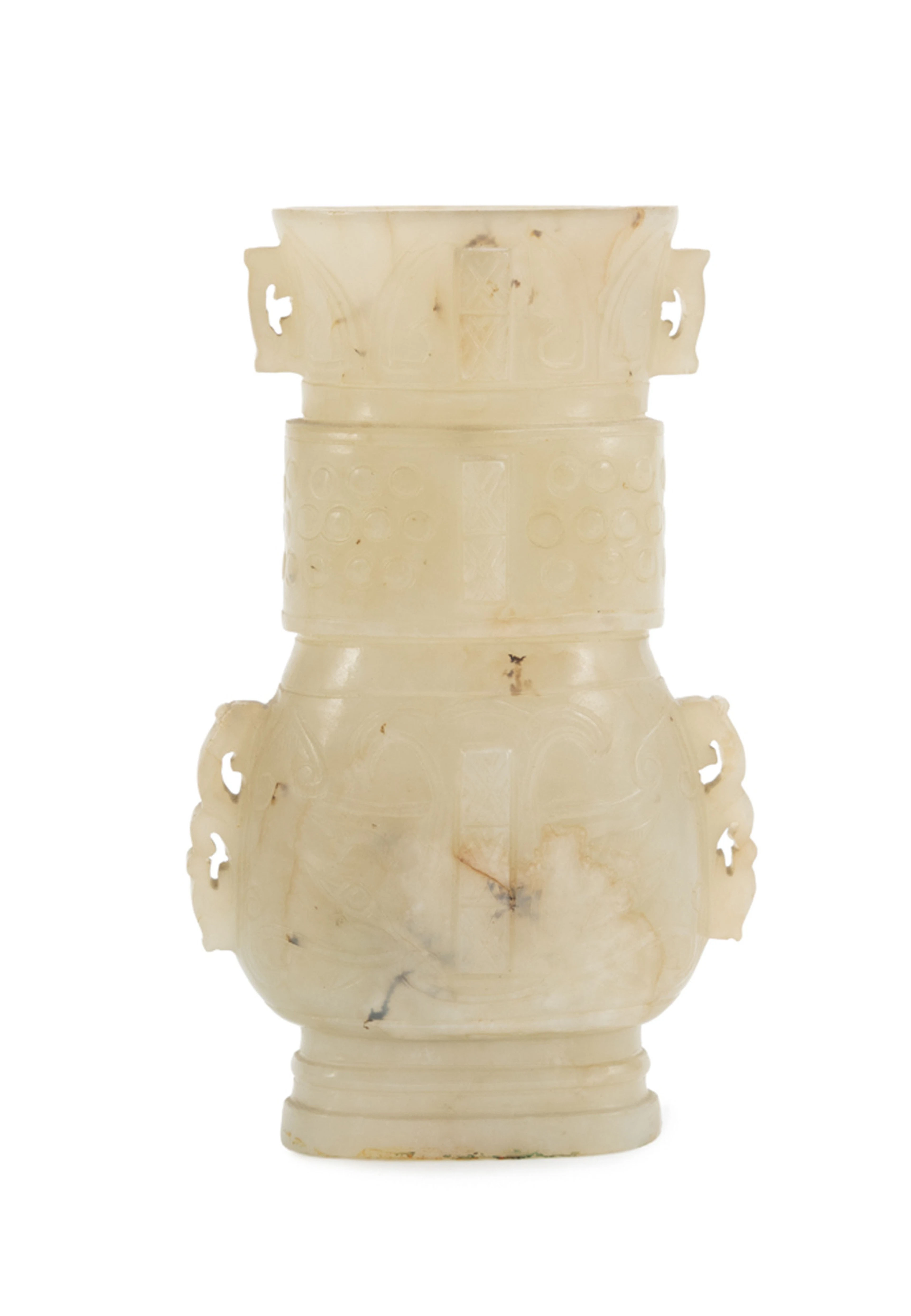 Petit vase en jade pâle, Chine, décor archaïsant de taotie, créatures