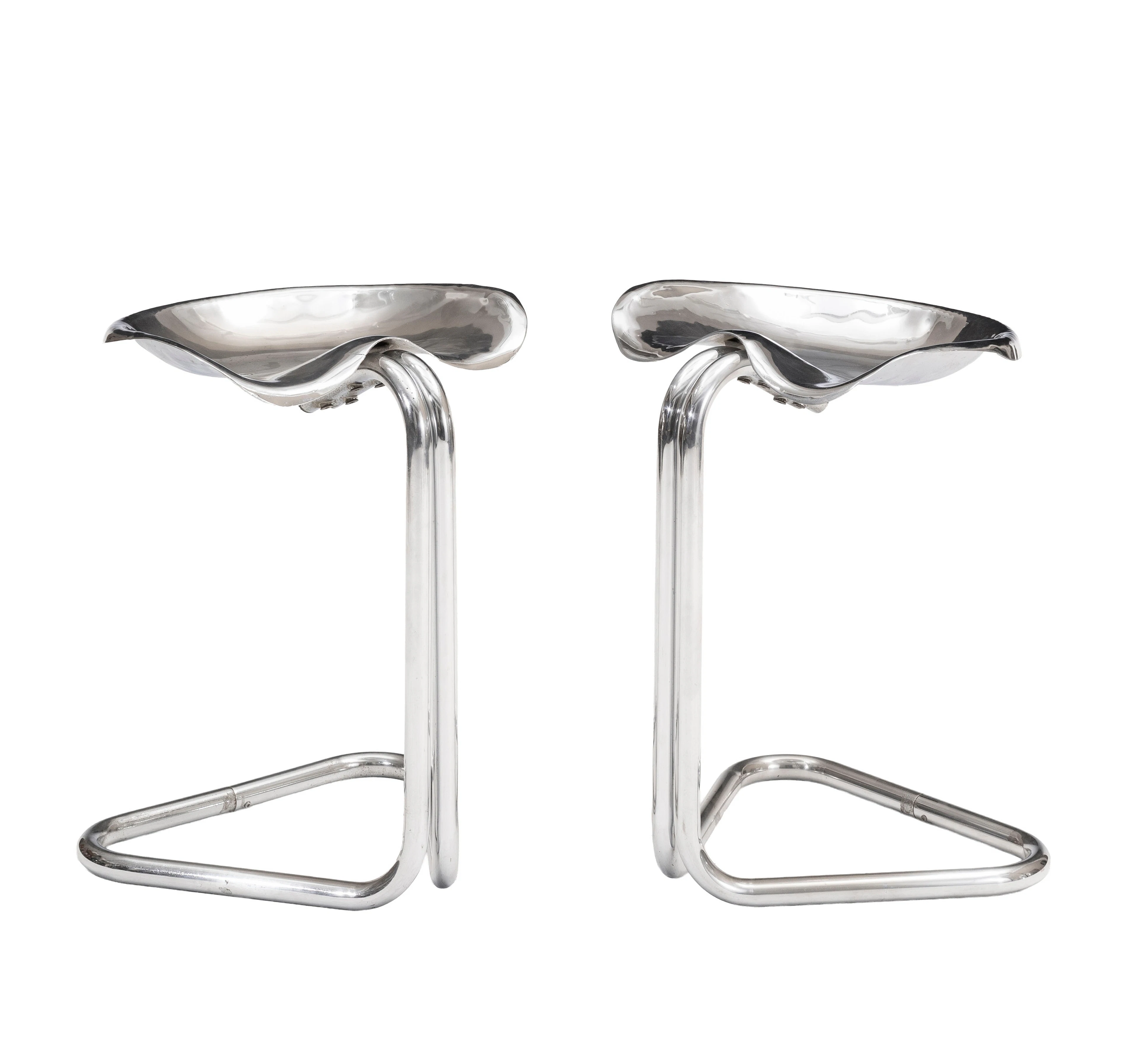 Paire de tabourets par Rodney Kinsman (né en 1943), en métal chromé