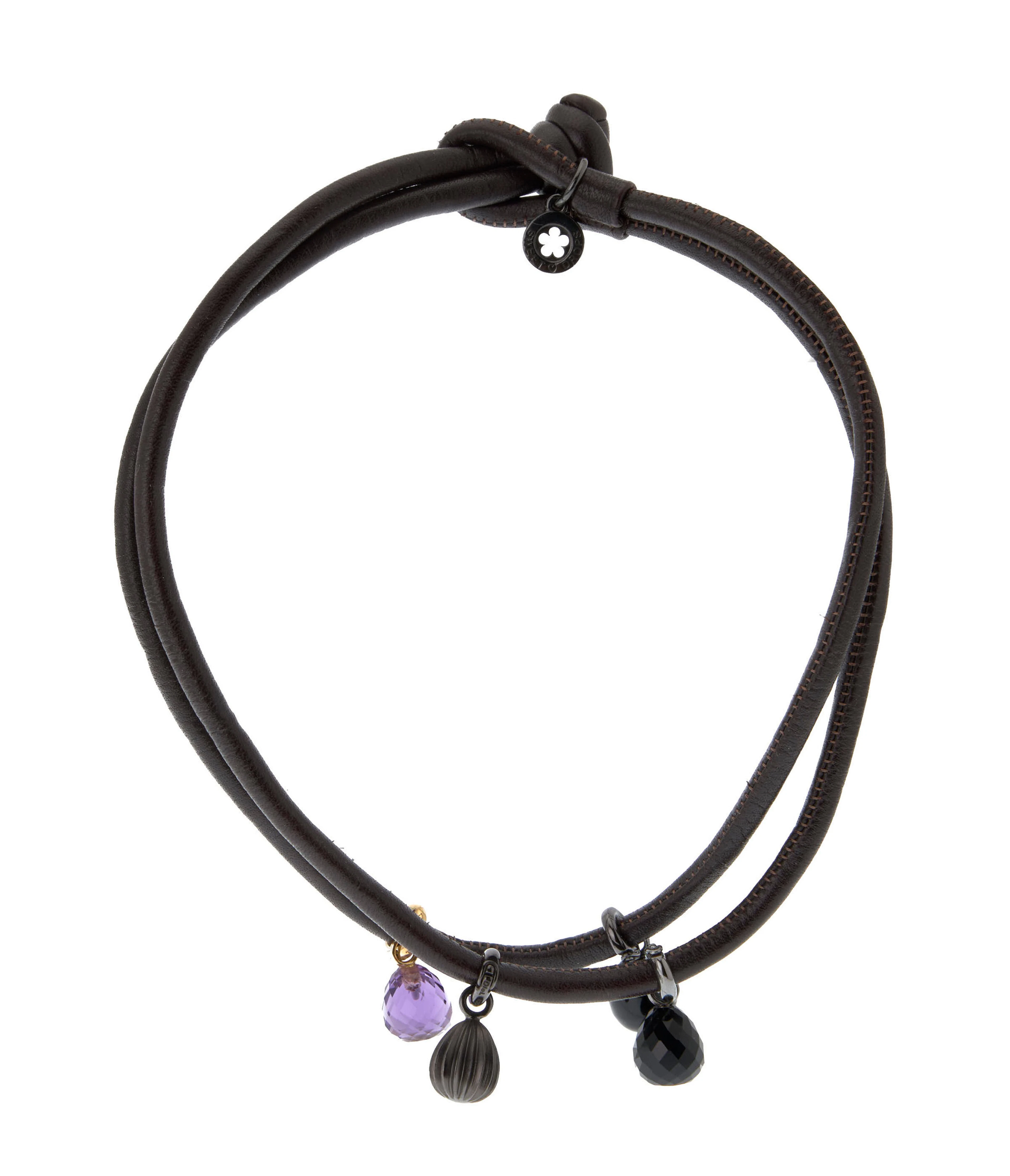 Ole Lynggaard, collier en cuir retenant des charms en argent noirci
