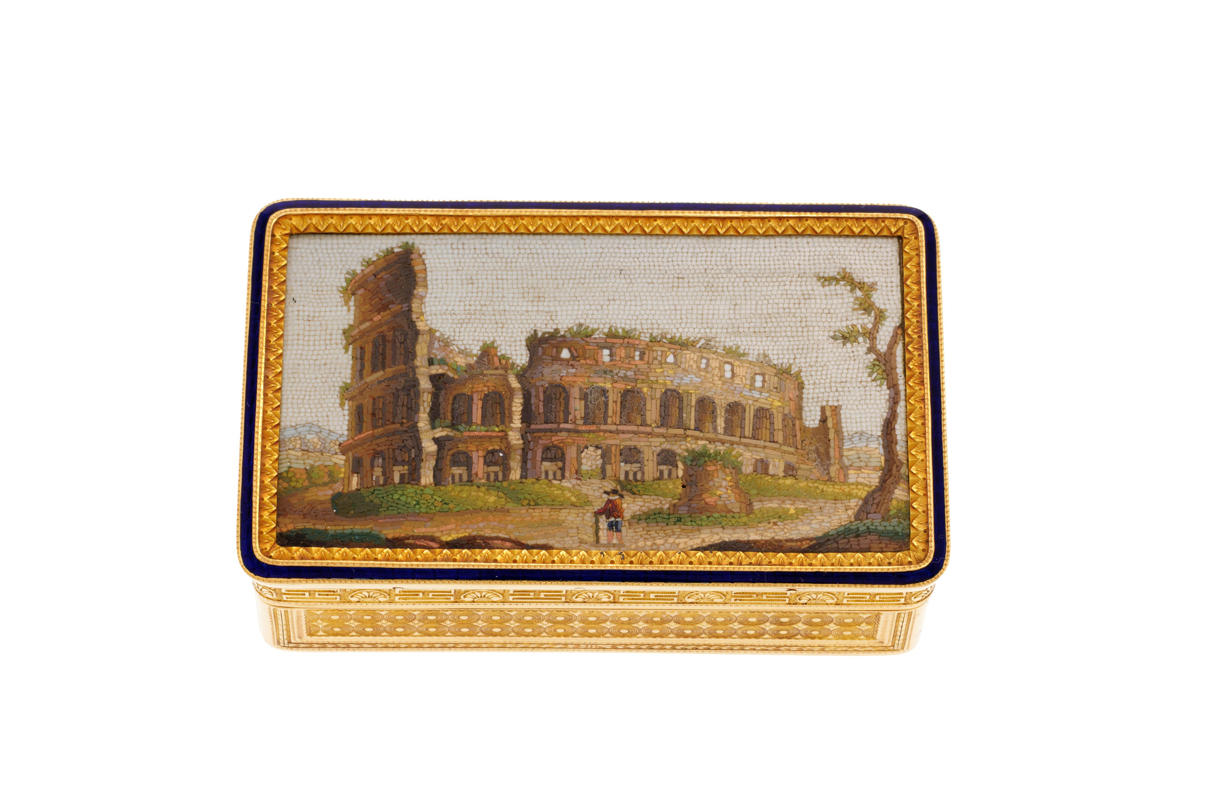 Tabatière rectangulaire en or finement ciselé de frises guillochées