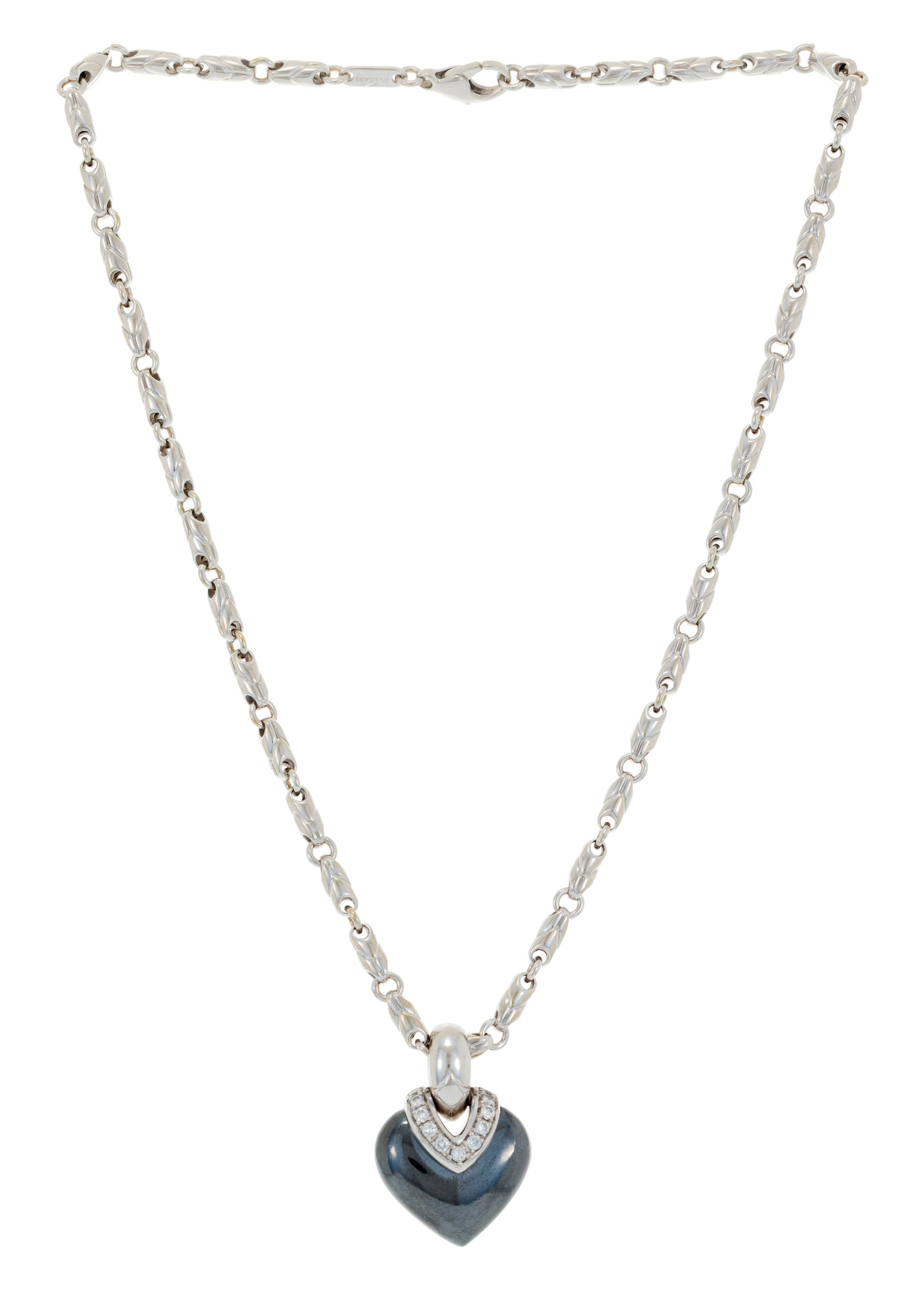 Bulgari, pendentif cœur en or gris 750 et hématite serti de diamants