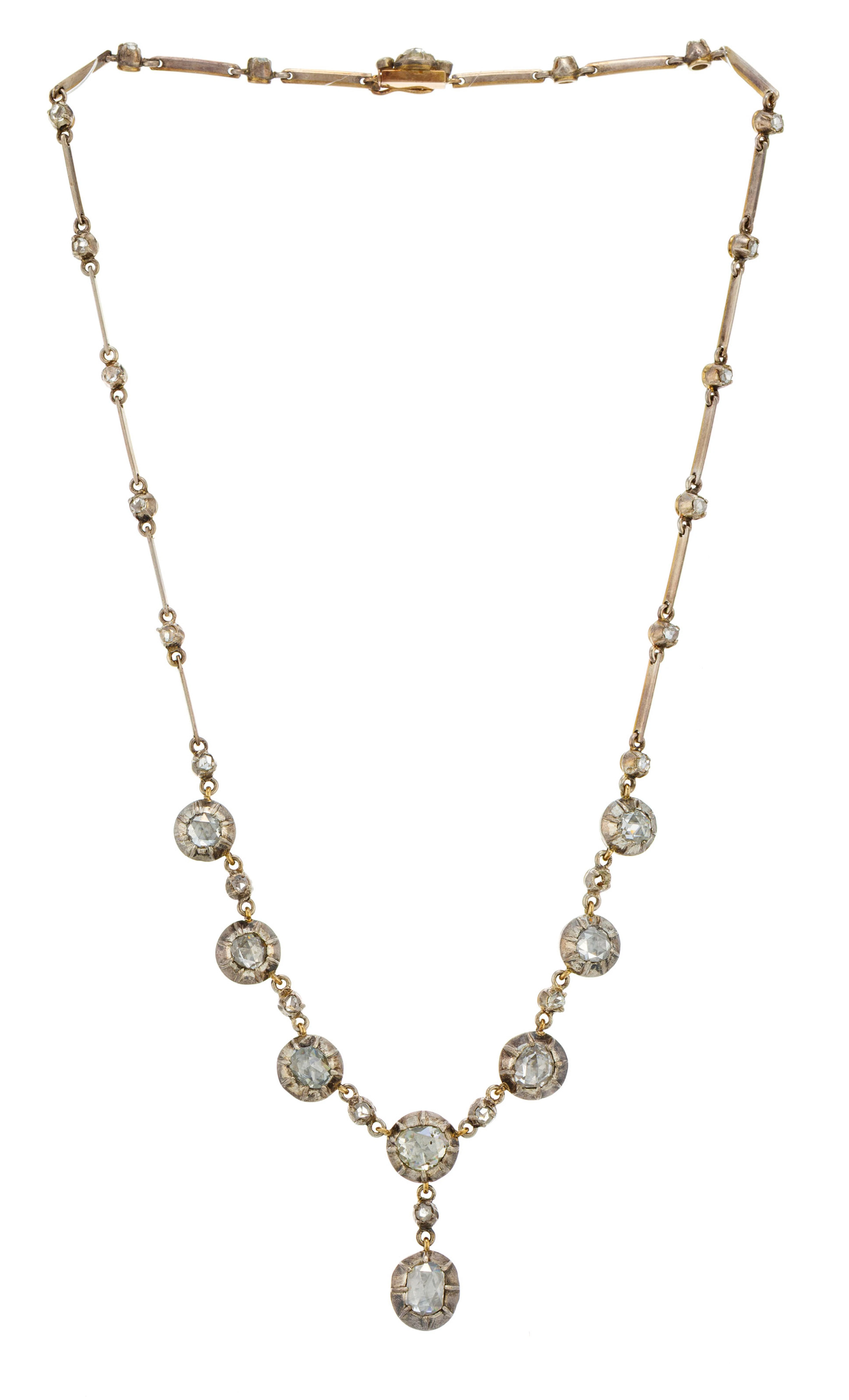 Collier de style XIXe s., or 750 et argent orné de diamants facettés