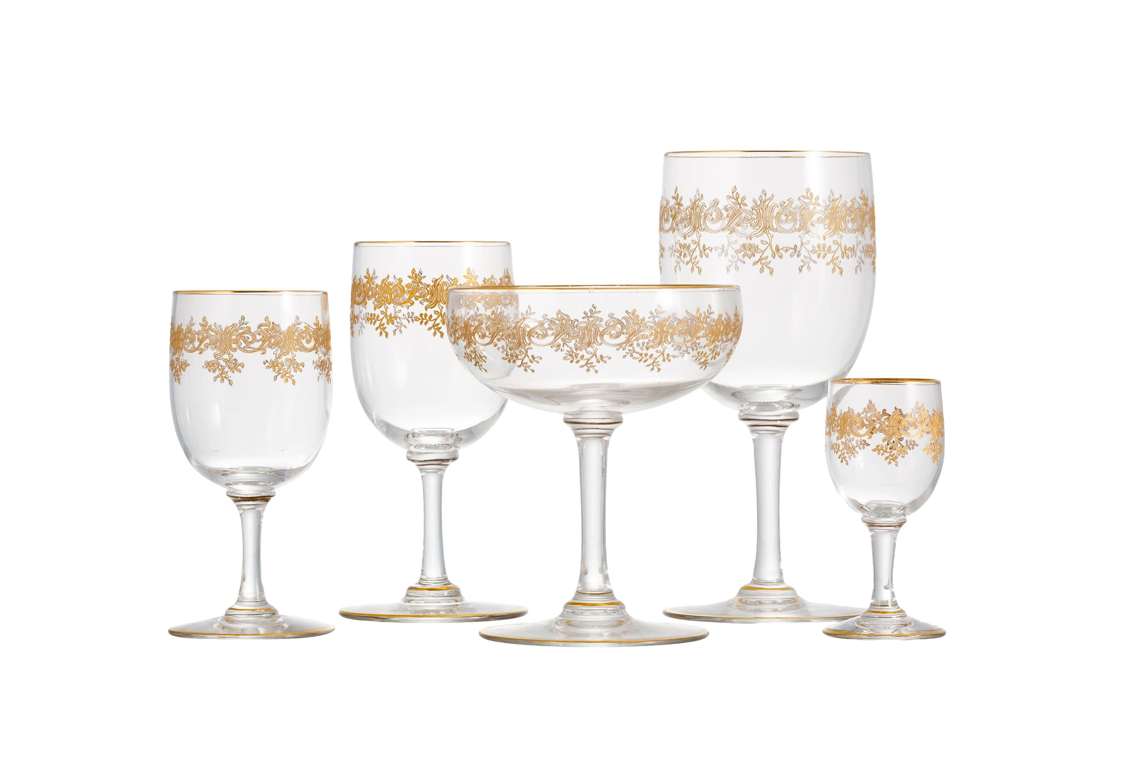 Partie de service de verres en cristal attribué à Baccarat, modèle