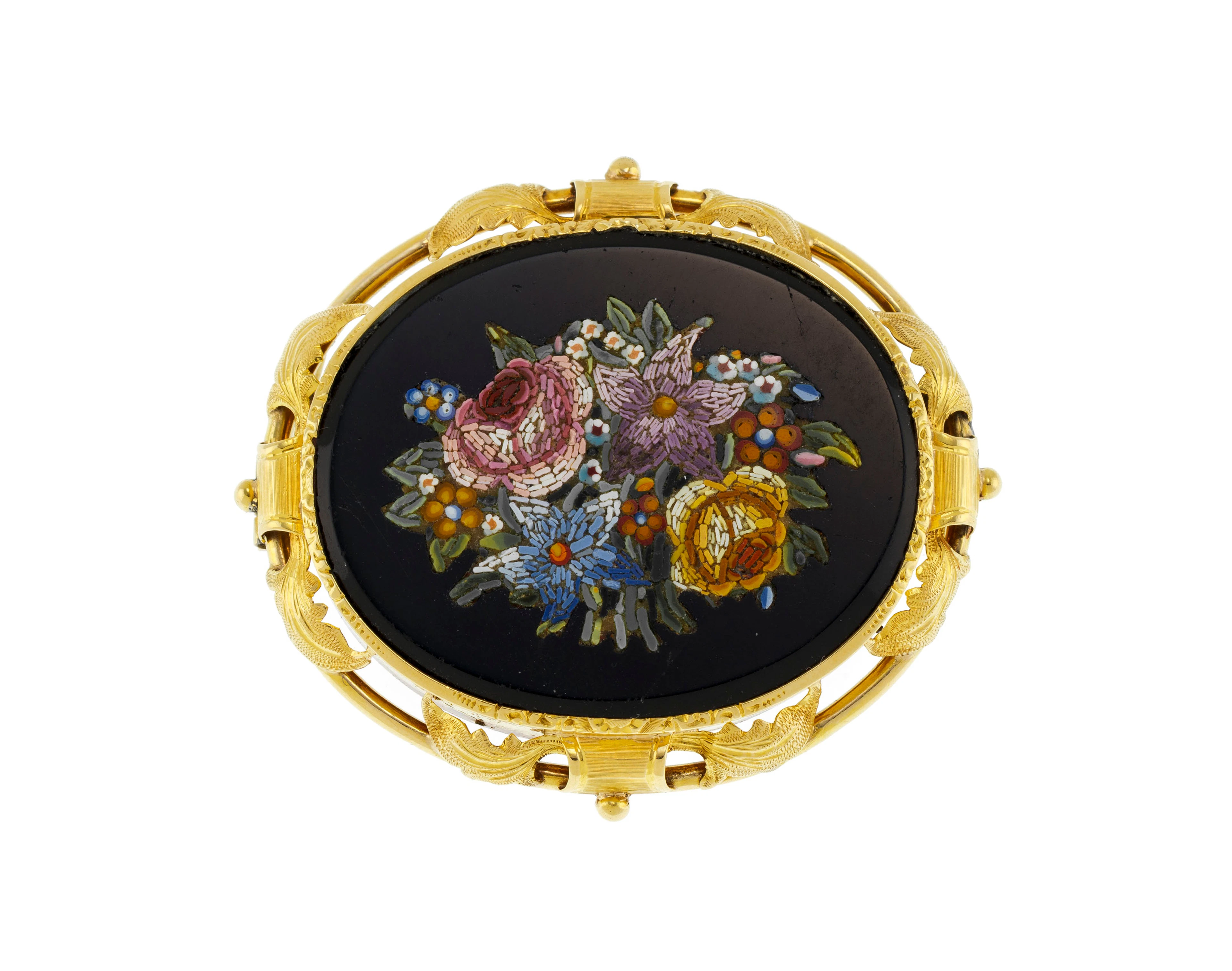 Broche-pendentif XIXe s., ornée d'une micro mosaïque sur onyx représentant
