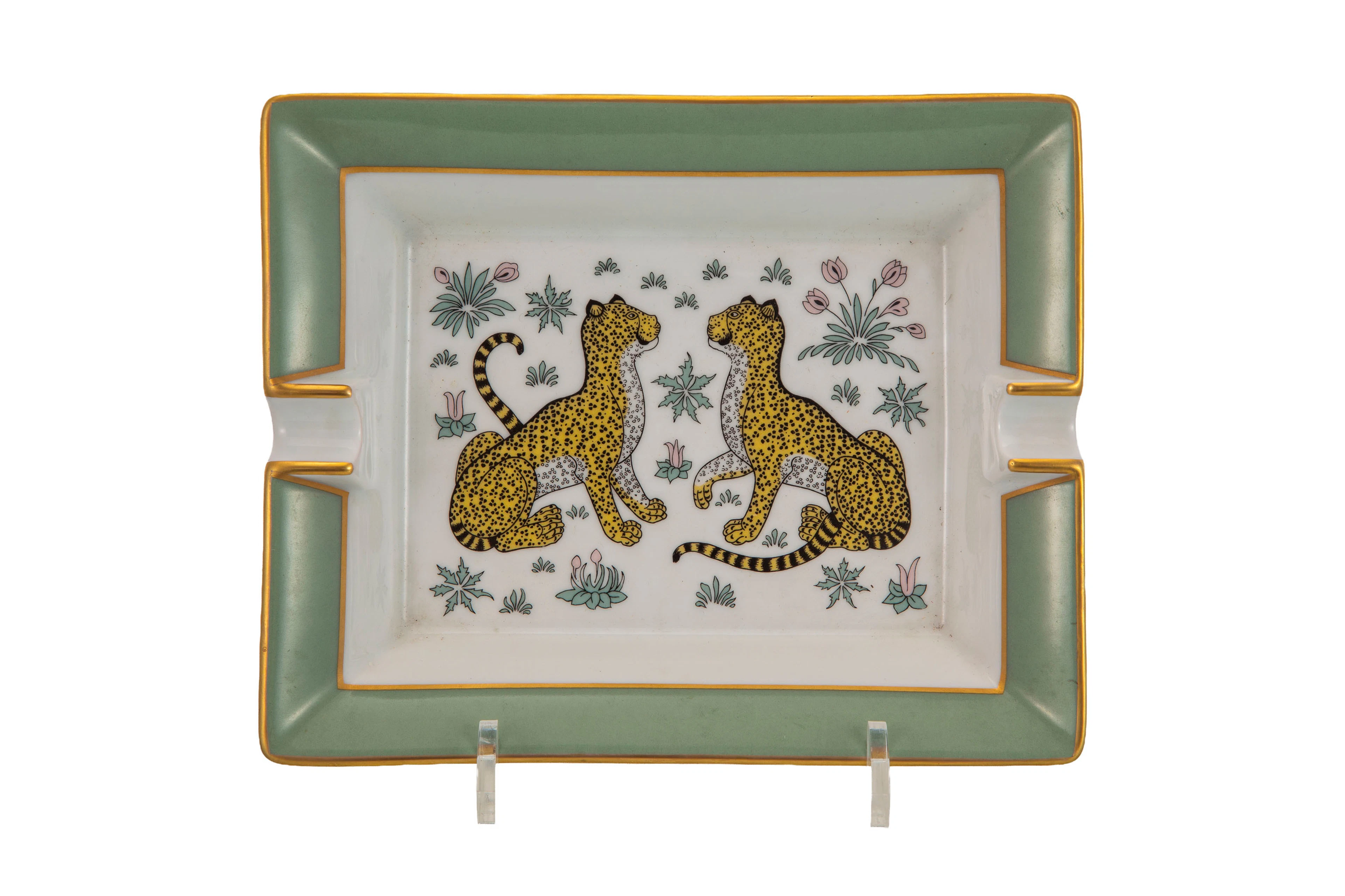 HERMÈS. Vide-poche cendrier en porcelaine, Paris, XXe s., motif léopard