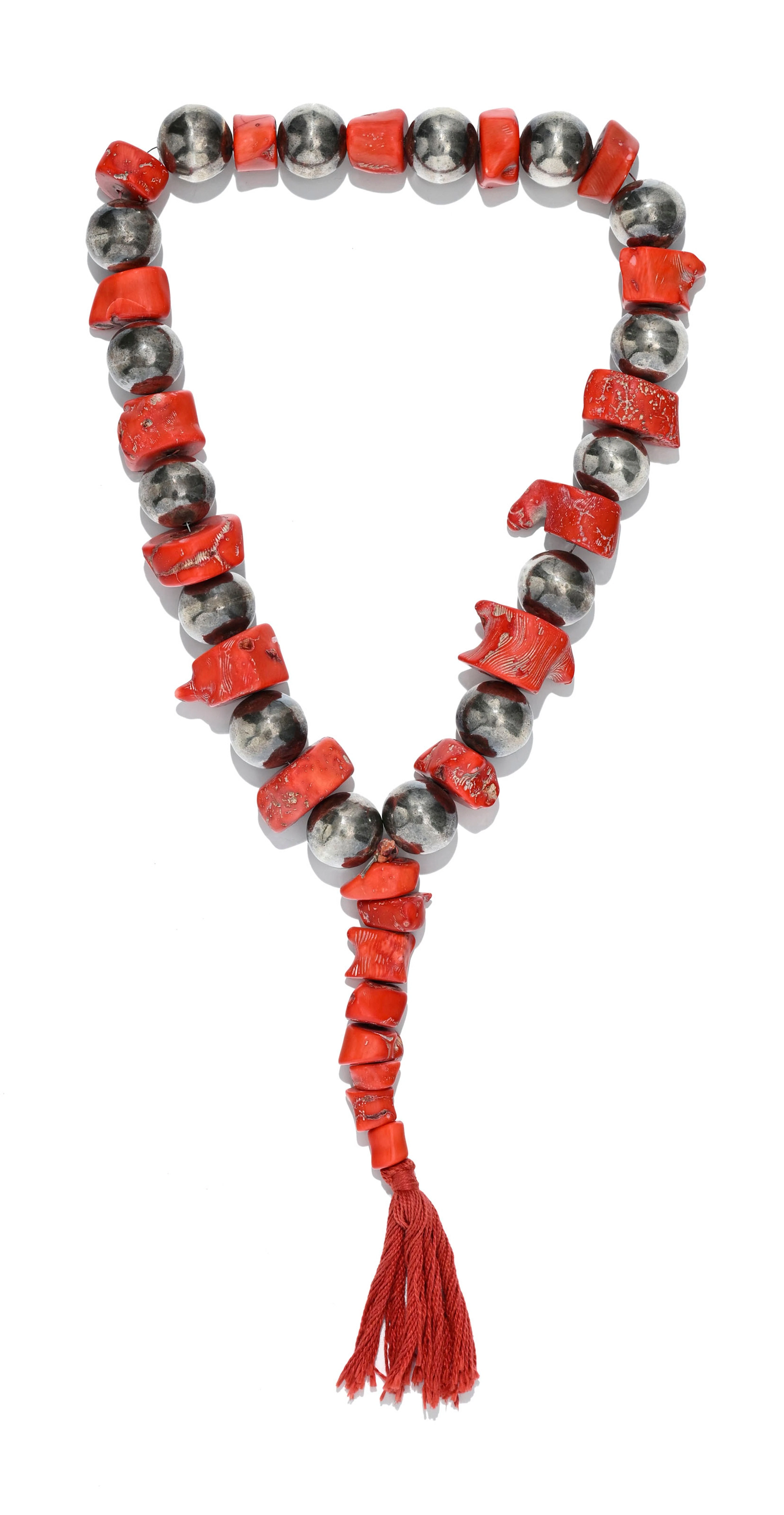Collier alternant corail et billes creuses en argent, Tibet, première