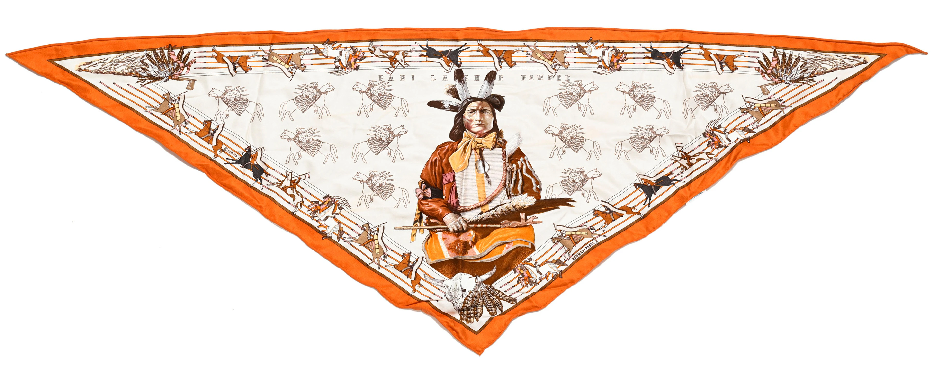Hermès, 2 bandanas triangulaires en twill de soie imprimé: Brides
