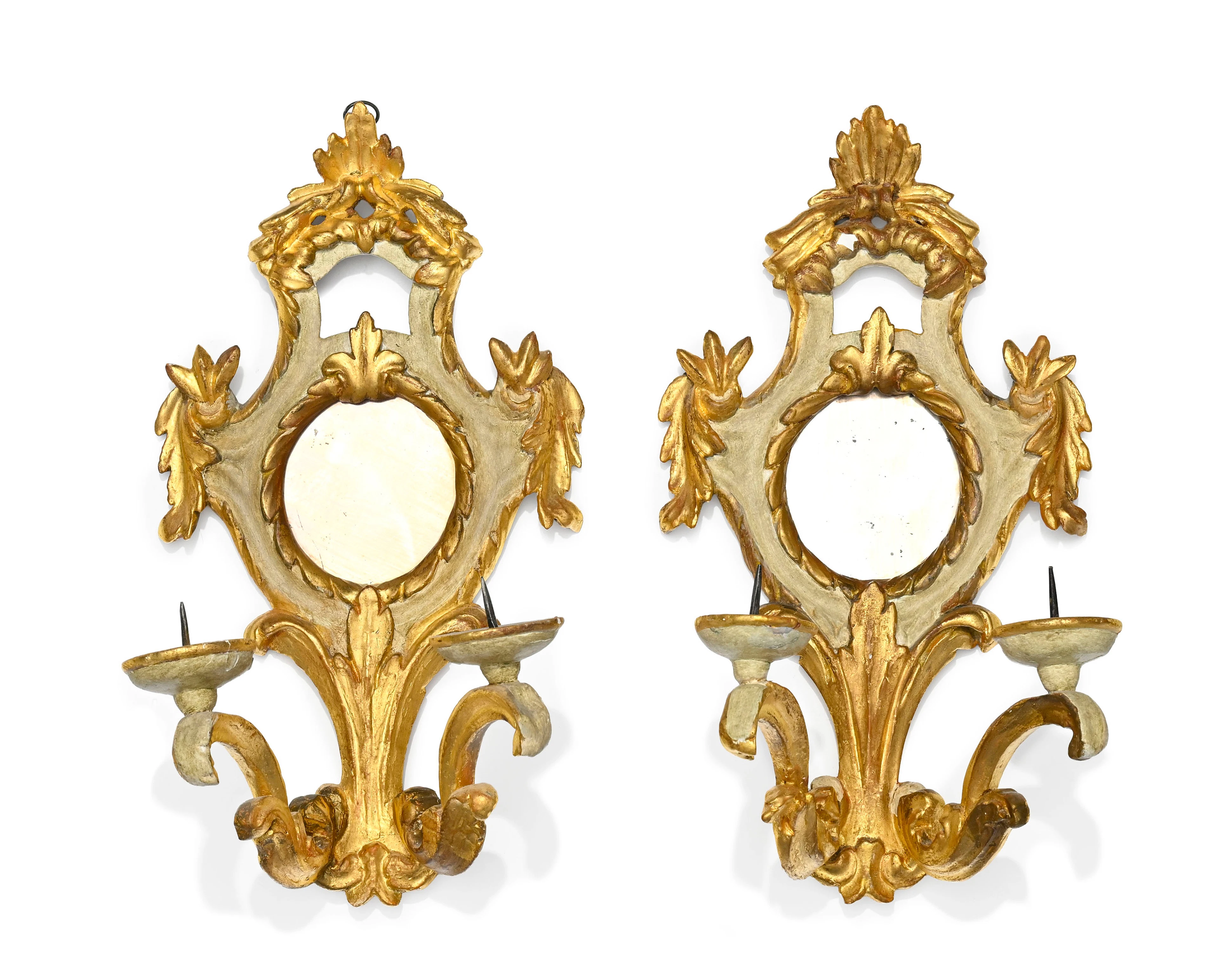 Paire d'appliques de style Rococo, Italie, XXe s., en bois peint beige