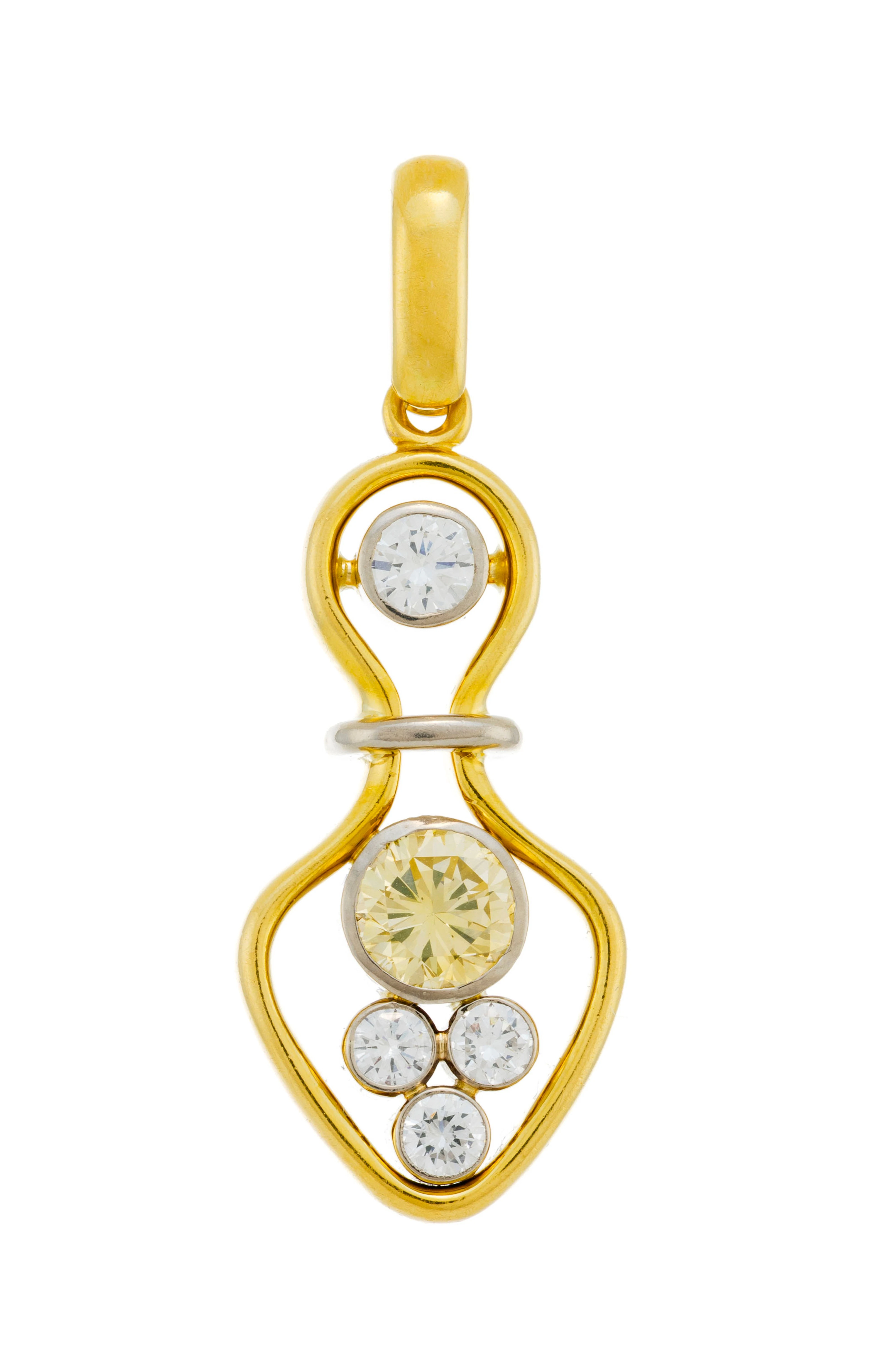 Pendentif 2 ors 750 ajourés serti de diamants taille brillant dont