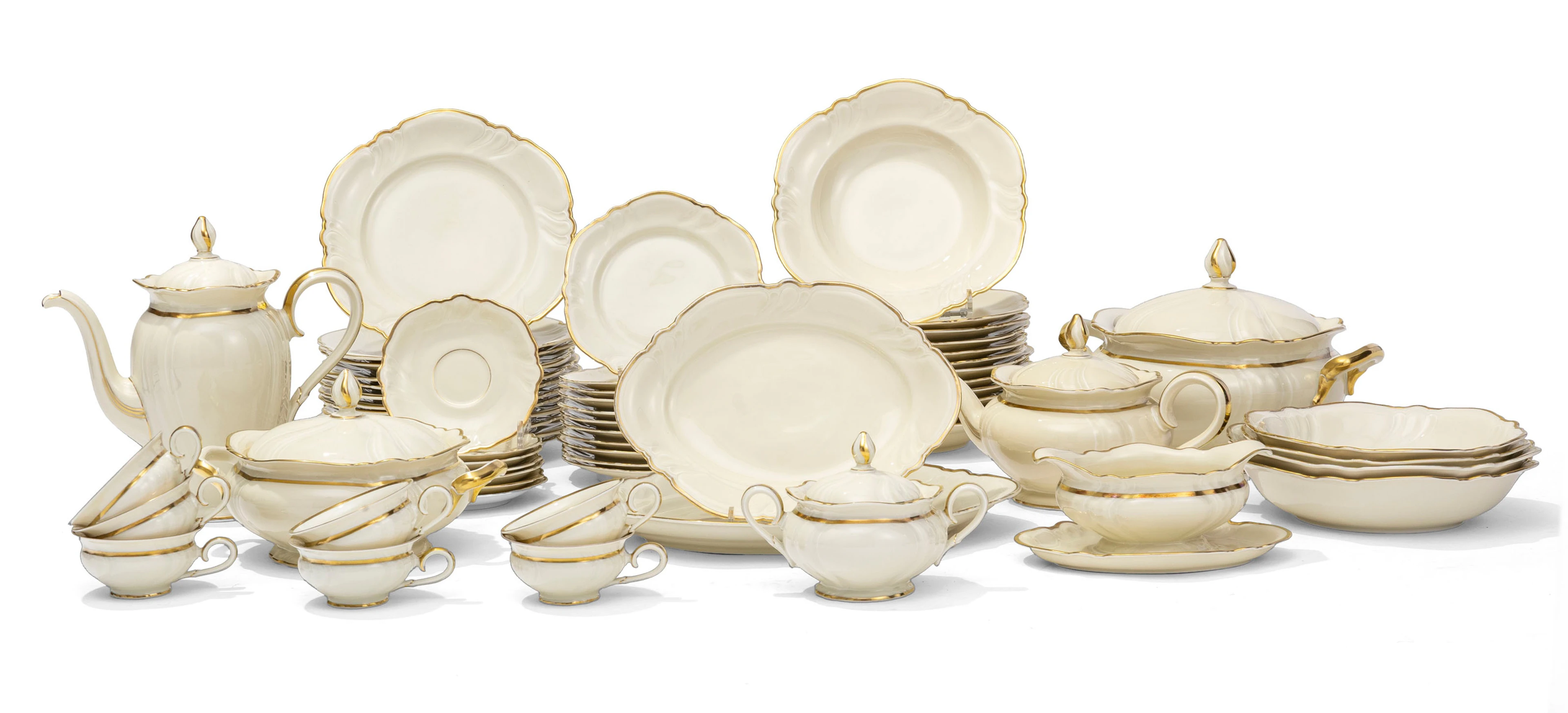 Rosenthal. Service à dîner en porcelaine, modèle 2072, liseré or