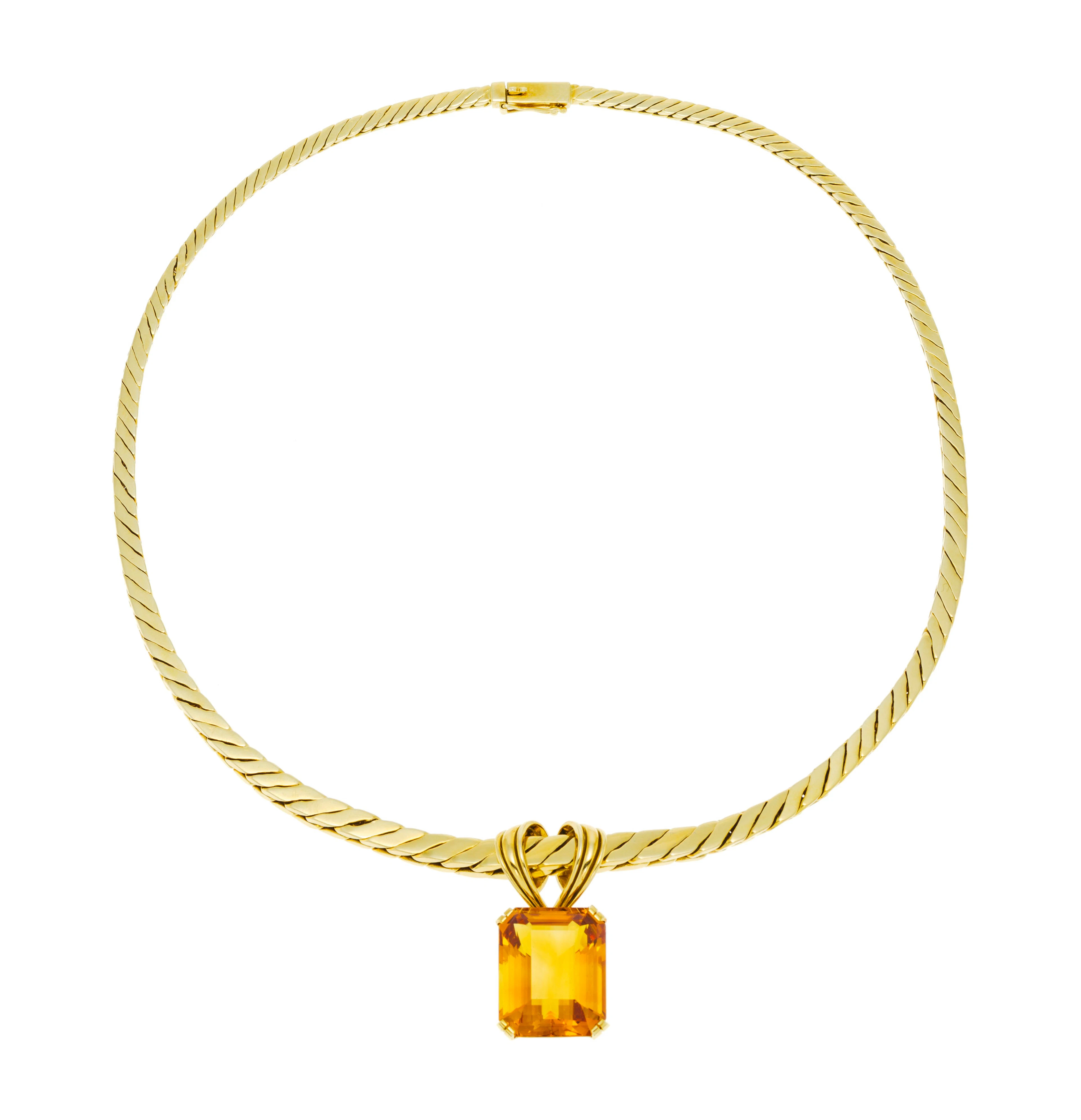 Collier années 1940-50 or 750 à maille S en chute rehaussée d'un pendentif