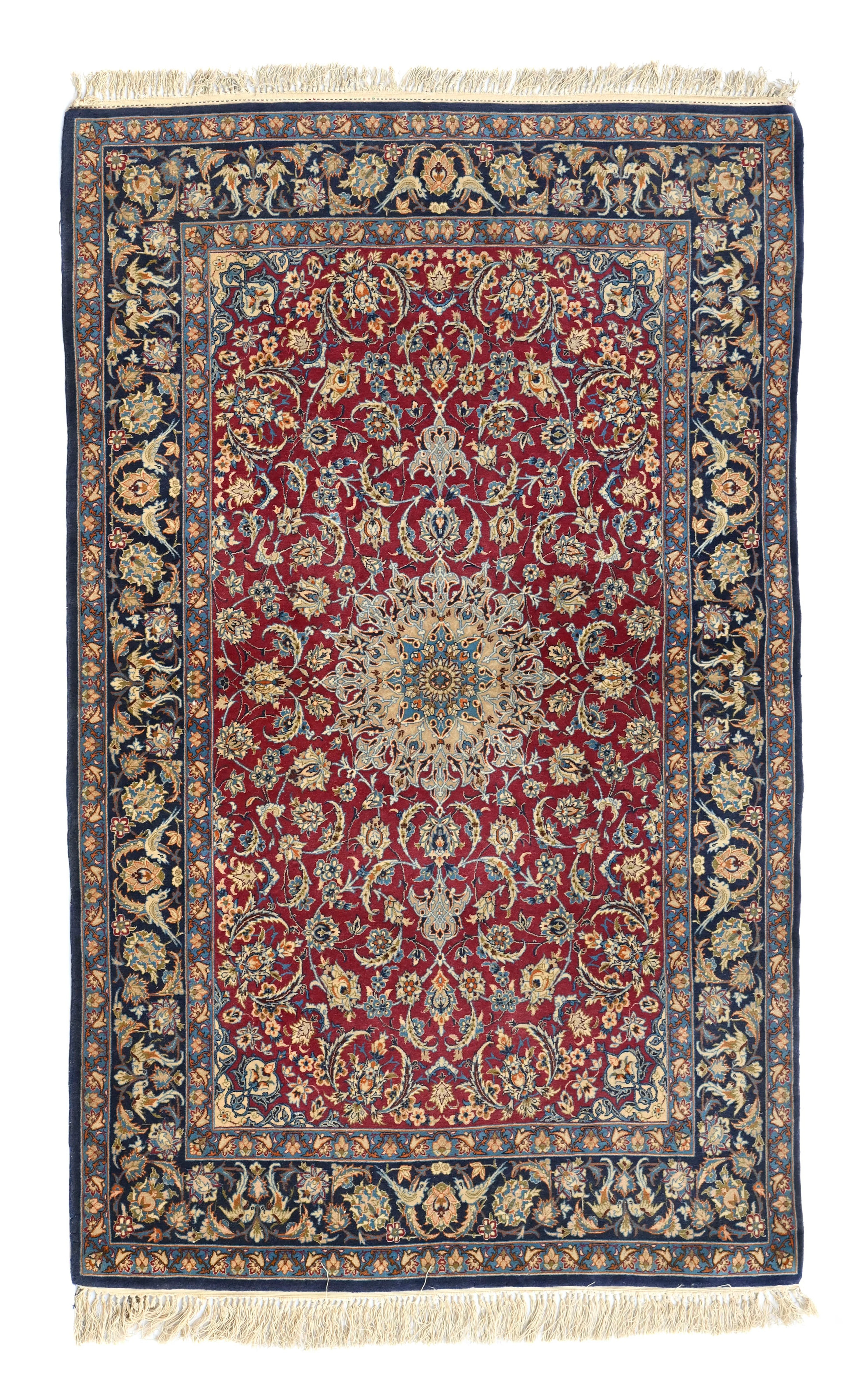 Tapis Ispahan, Iran, 3ème quart du XX e s., à médaillon central bleu