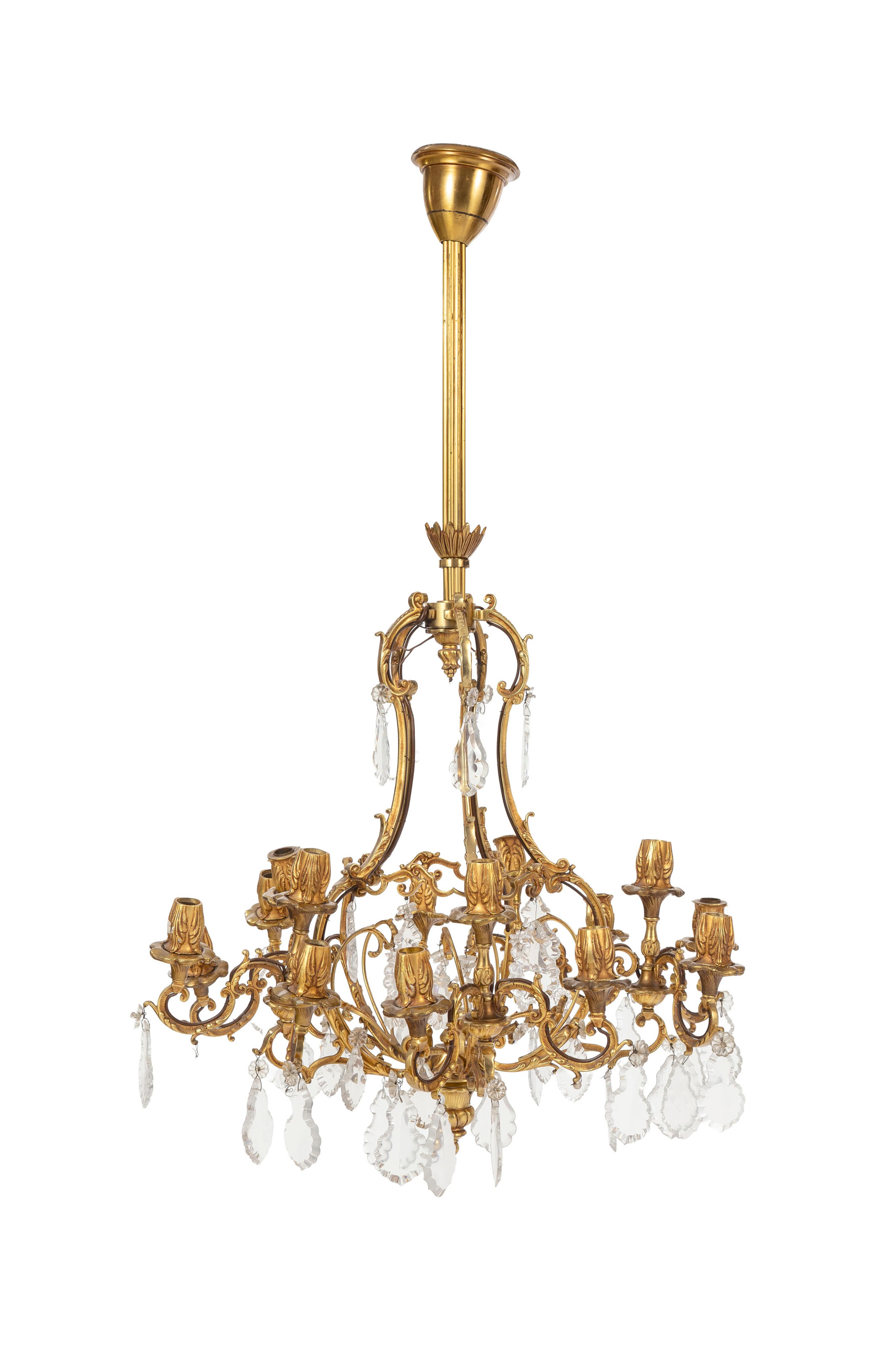 Lustre de style Louis XV, XXe s., en bronze doré et pampilles en verre