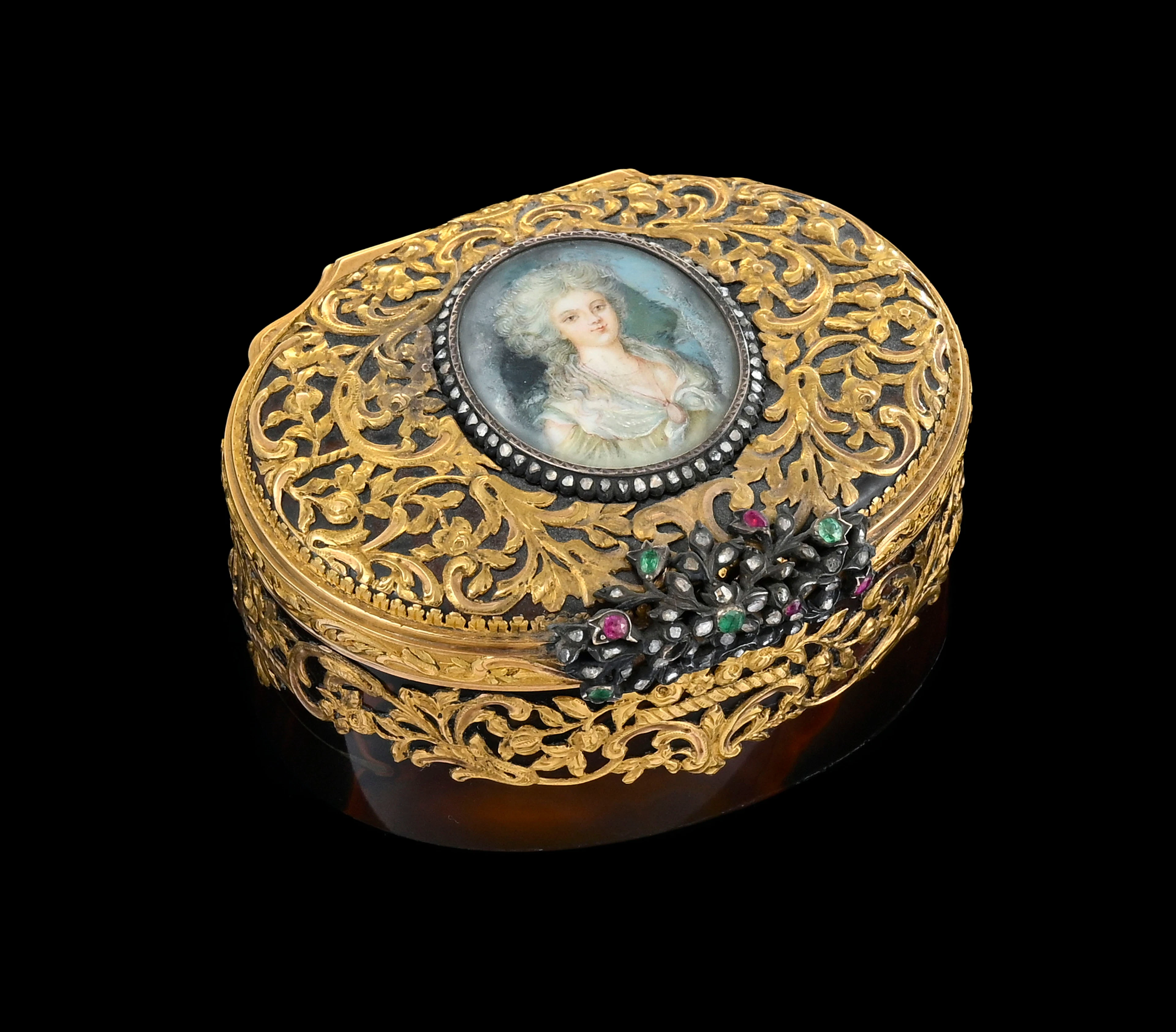 Boîte en agate avec monture en or, sans marque, XIXe s., le couvercle