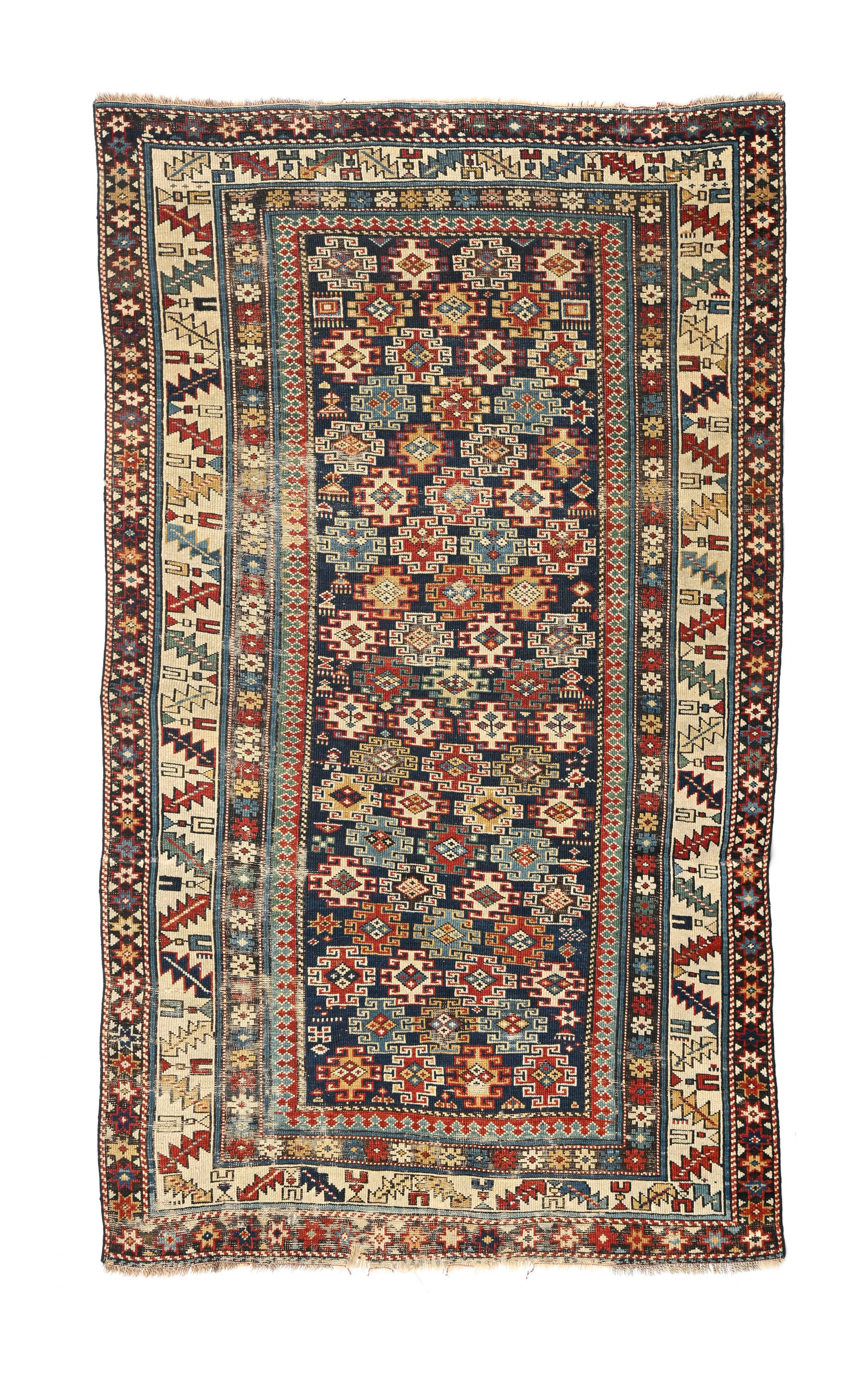 Tapis Shirvan, Caucase, début XXe s., à semis de médaillons à crochets