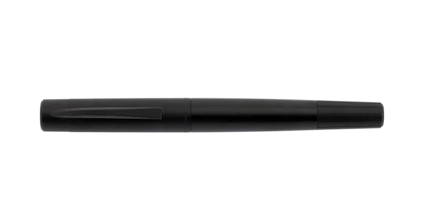 Porsche Design, Pure Black, stylo plume en PVD, bec en or gris 750