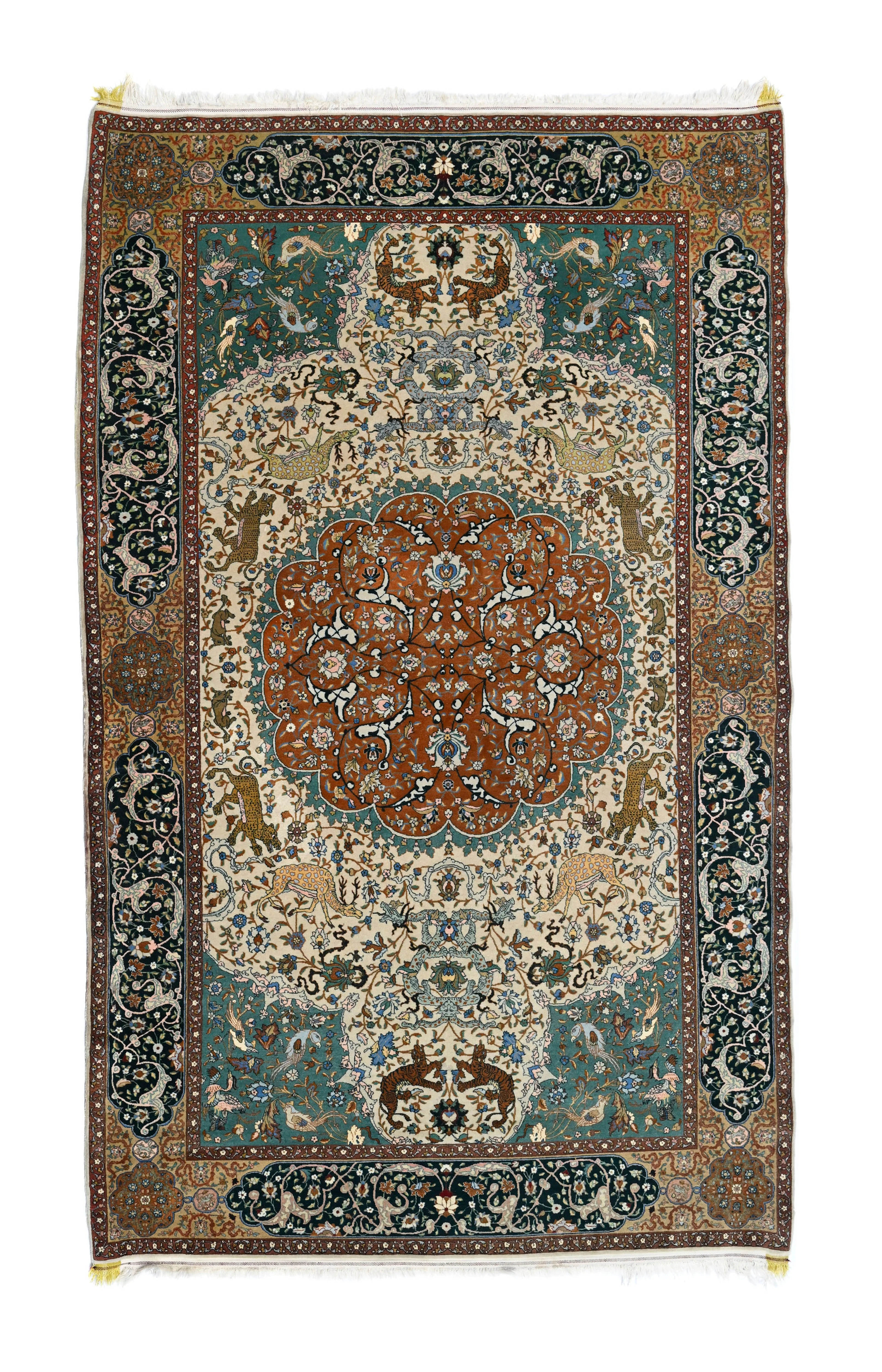 Tapis Tabriz, Iran, milieu du XXe s., à médaillon central brun fleuri