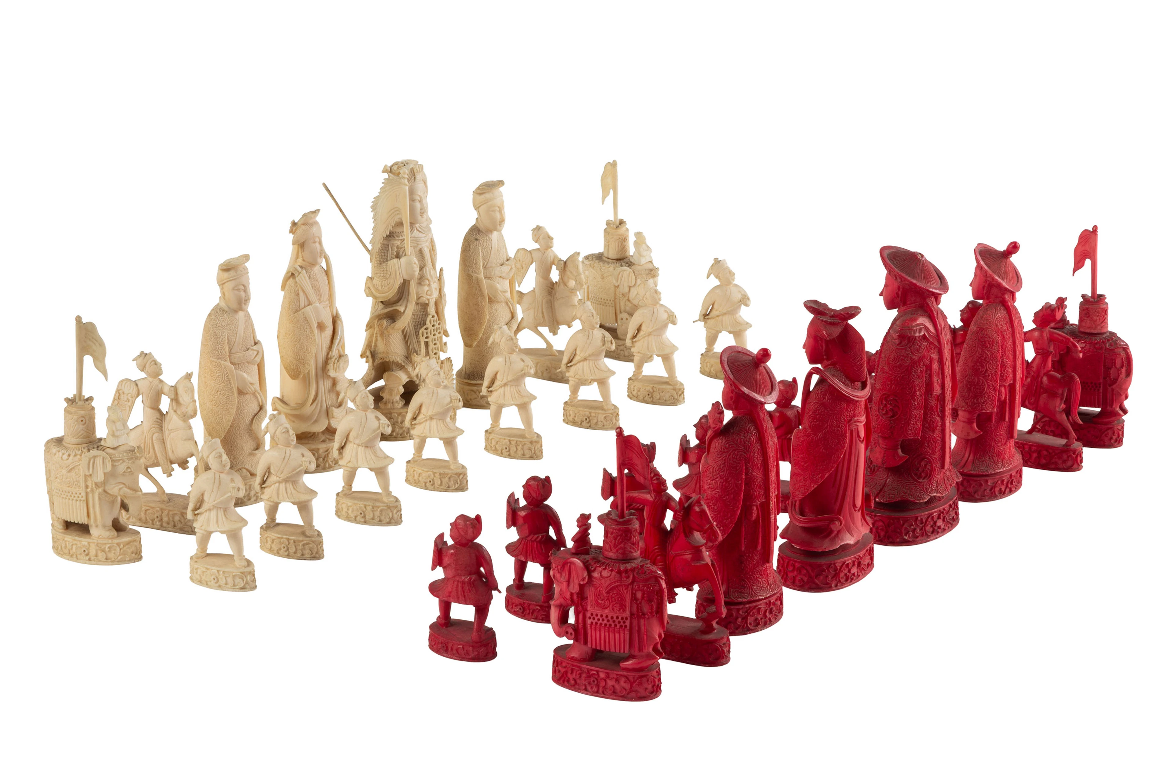 Jeu d'échec avec figures en ivoire et ivoire marin, complet, Chine