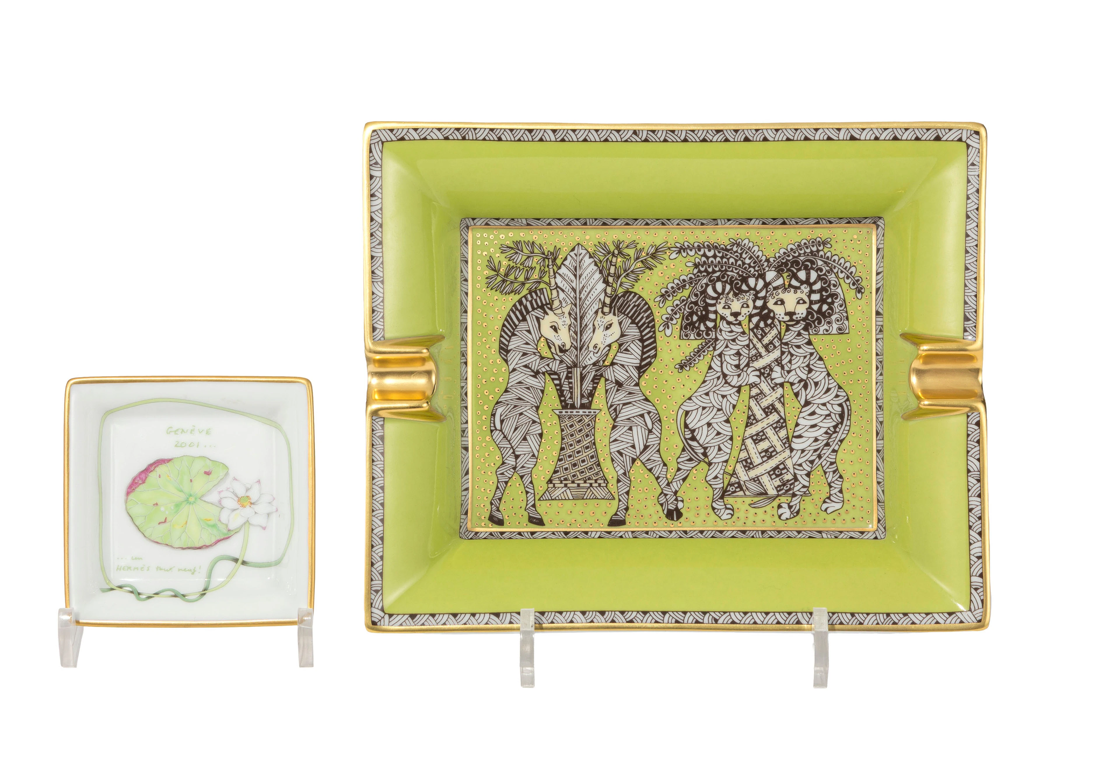 HERMÈS. Ensemble de 2 vide-poches cendriers en porcelaine, Made in