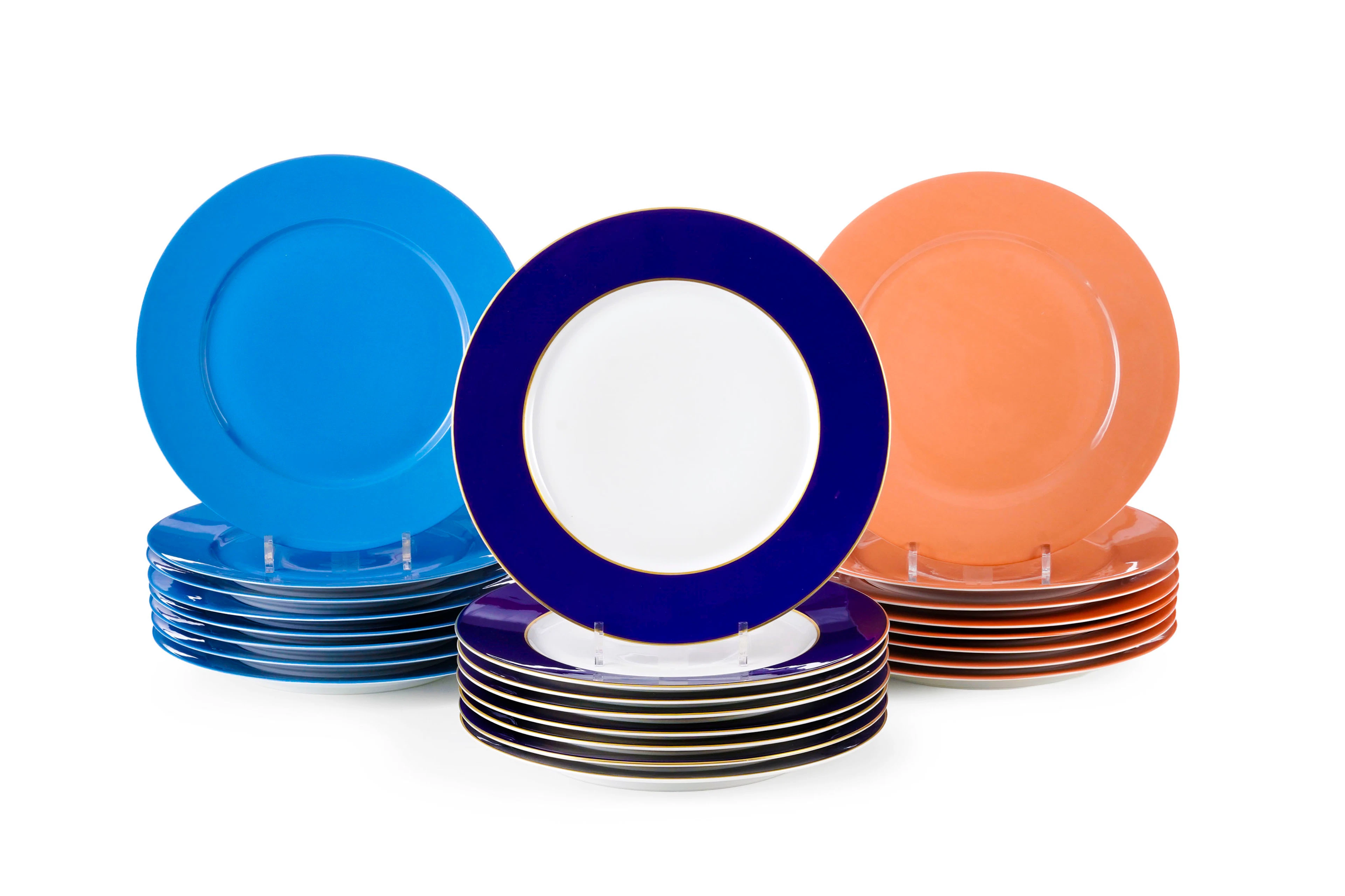 Ensemble de 24 assiettes de présentation en porcelaine, 3 modèles: