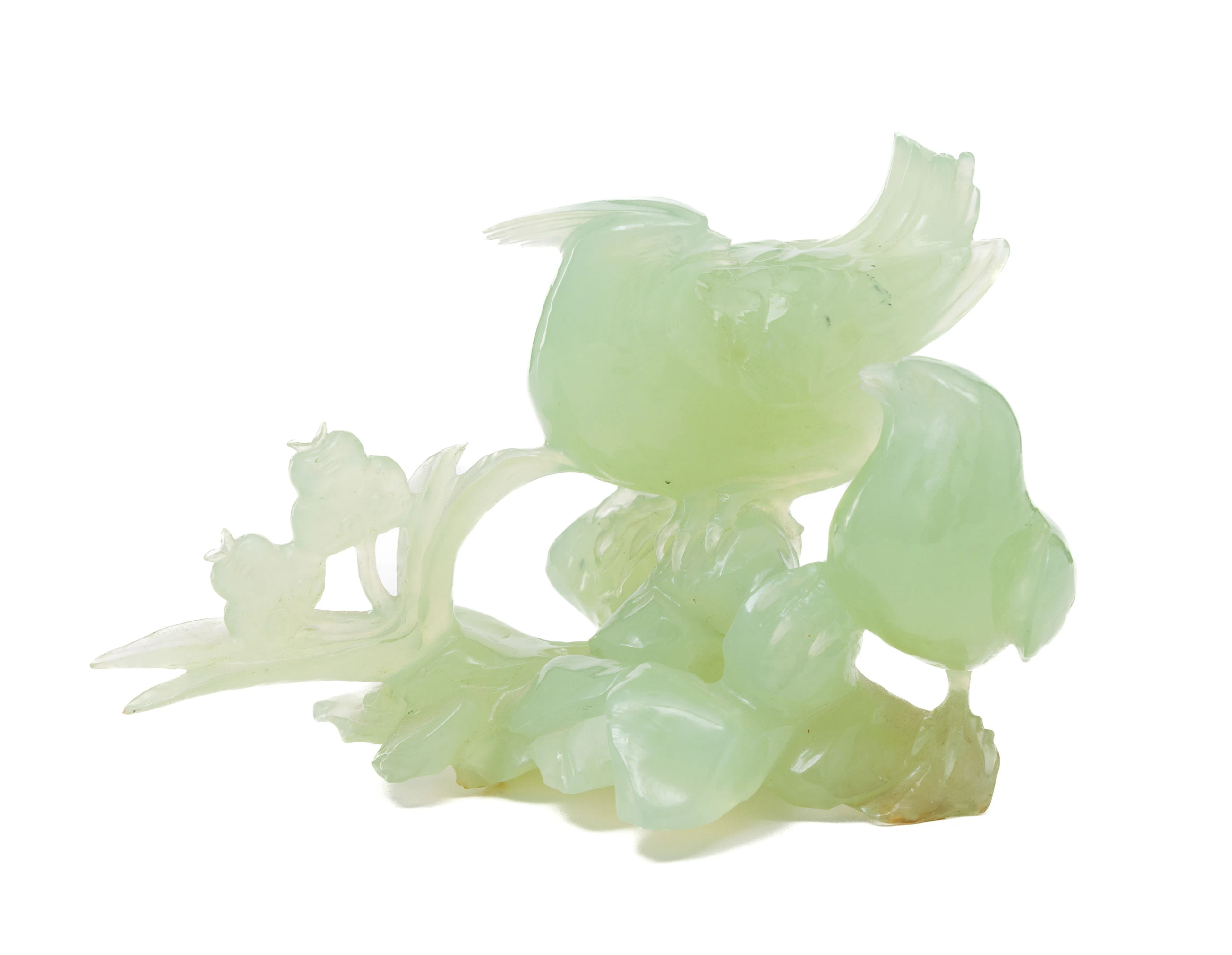 Oiseaux et lingzhi, sculpture en jade, Chine, h. 9 cm, larg. 15,5 cm