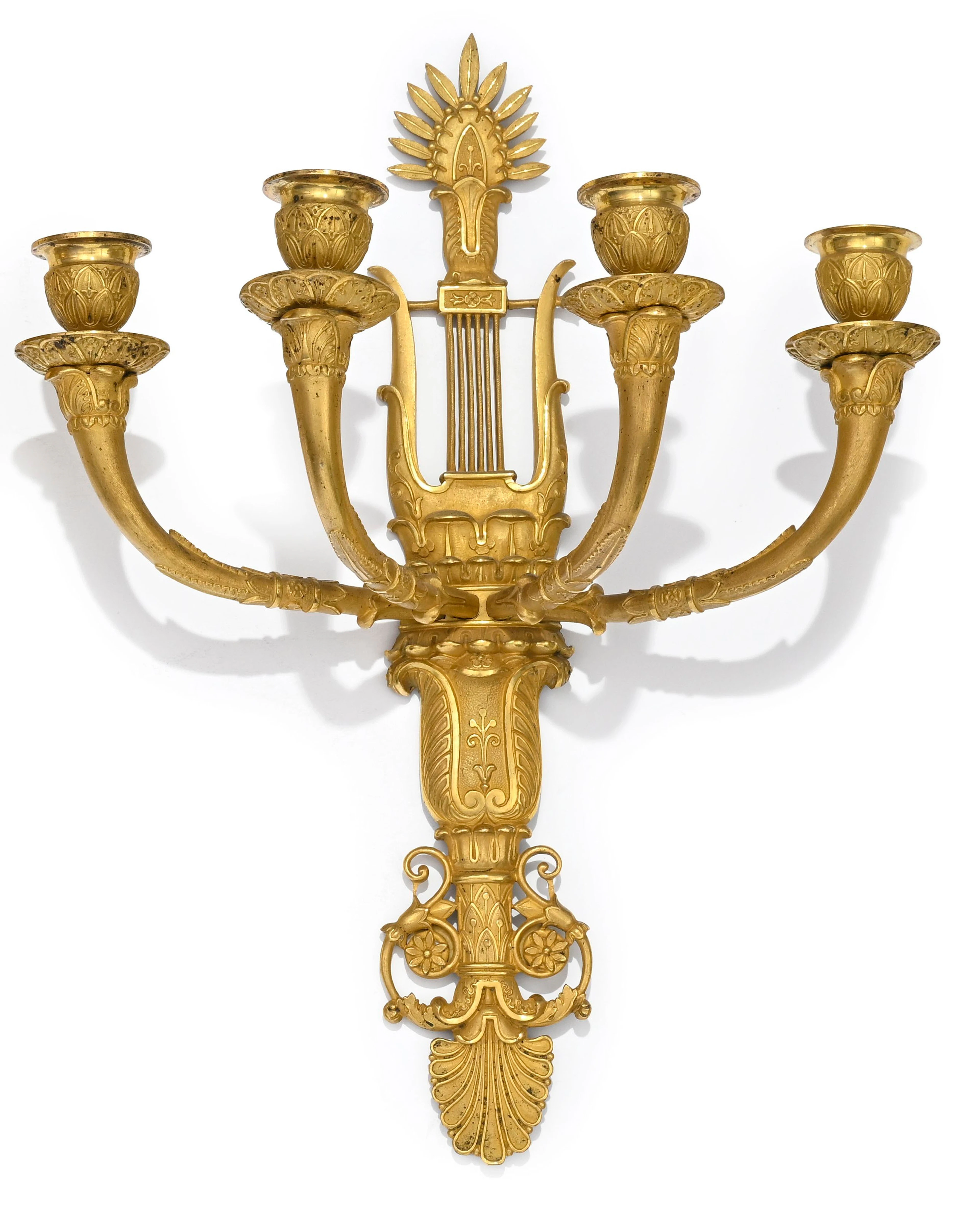 Applique d'époque Restauration, en bronze doré et ciselé, à décor
