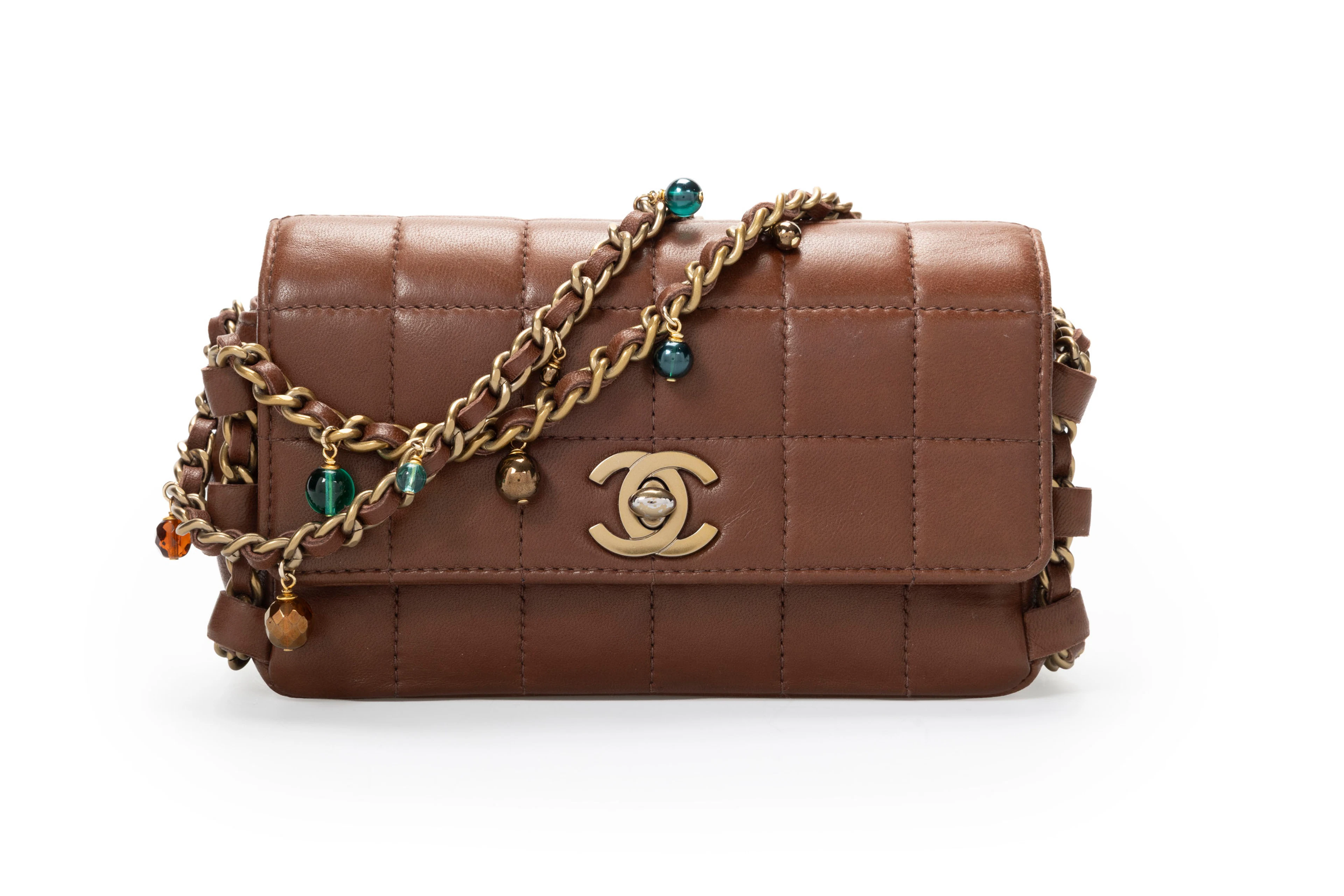 Chanel, sac à rabat Choco East West en cuir chocolat matelassé à carreaux